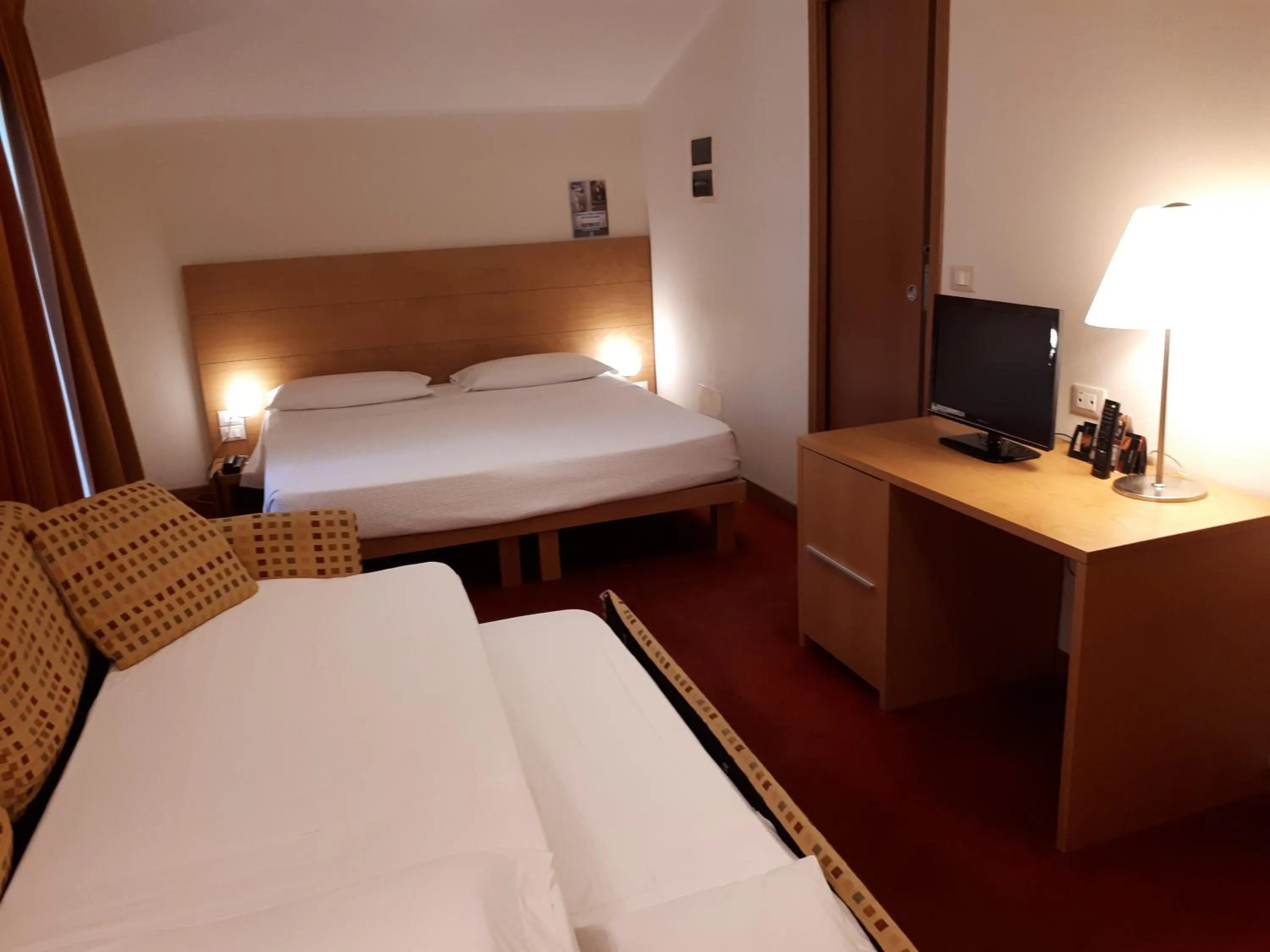 Photo of the whole room in Accademia Hotel