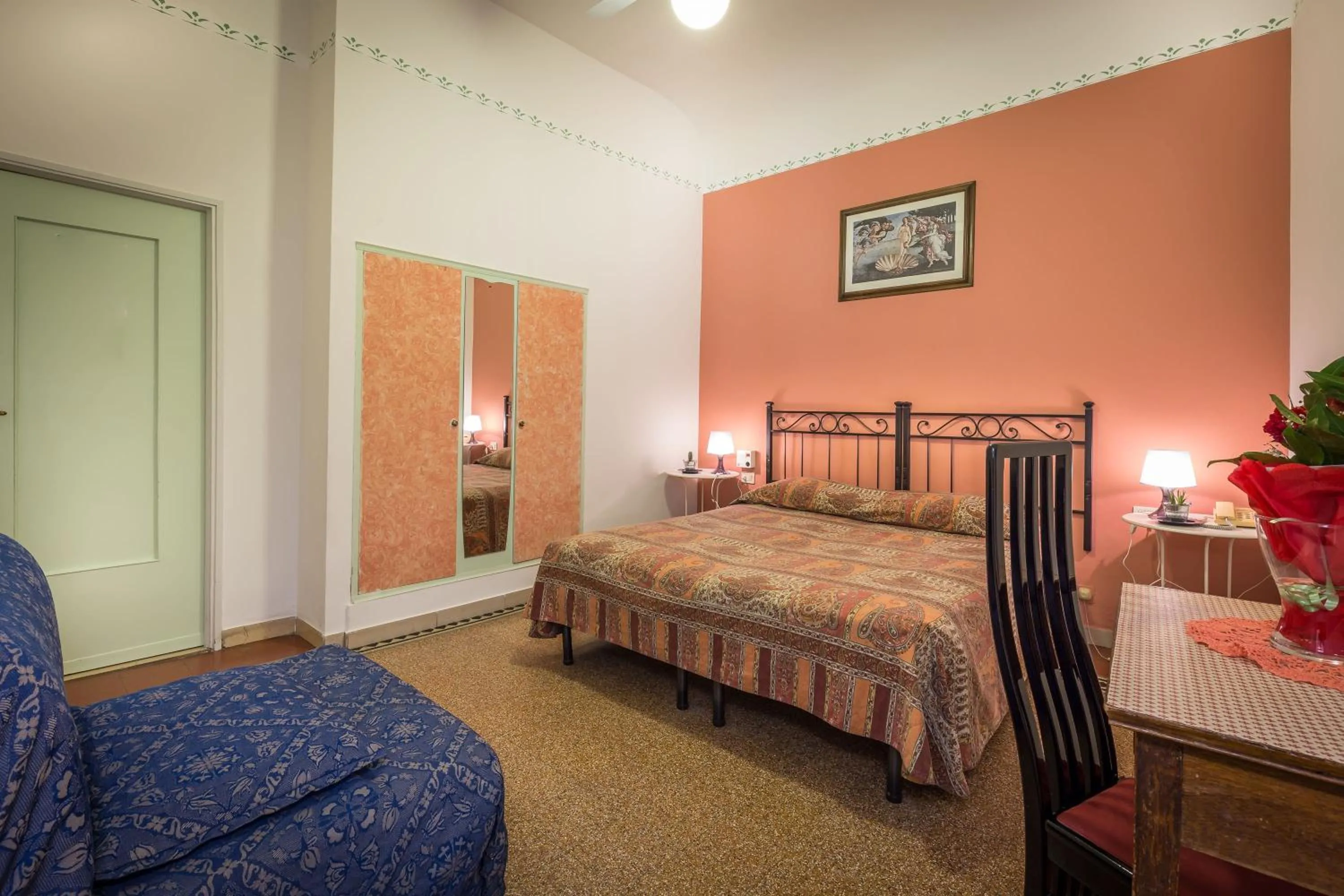 Photo of the whole room in Hotel Ferretti