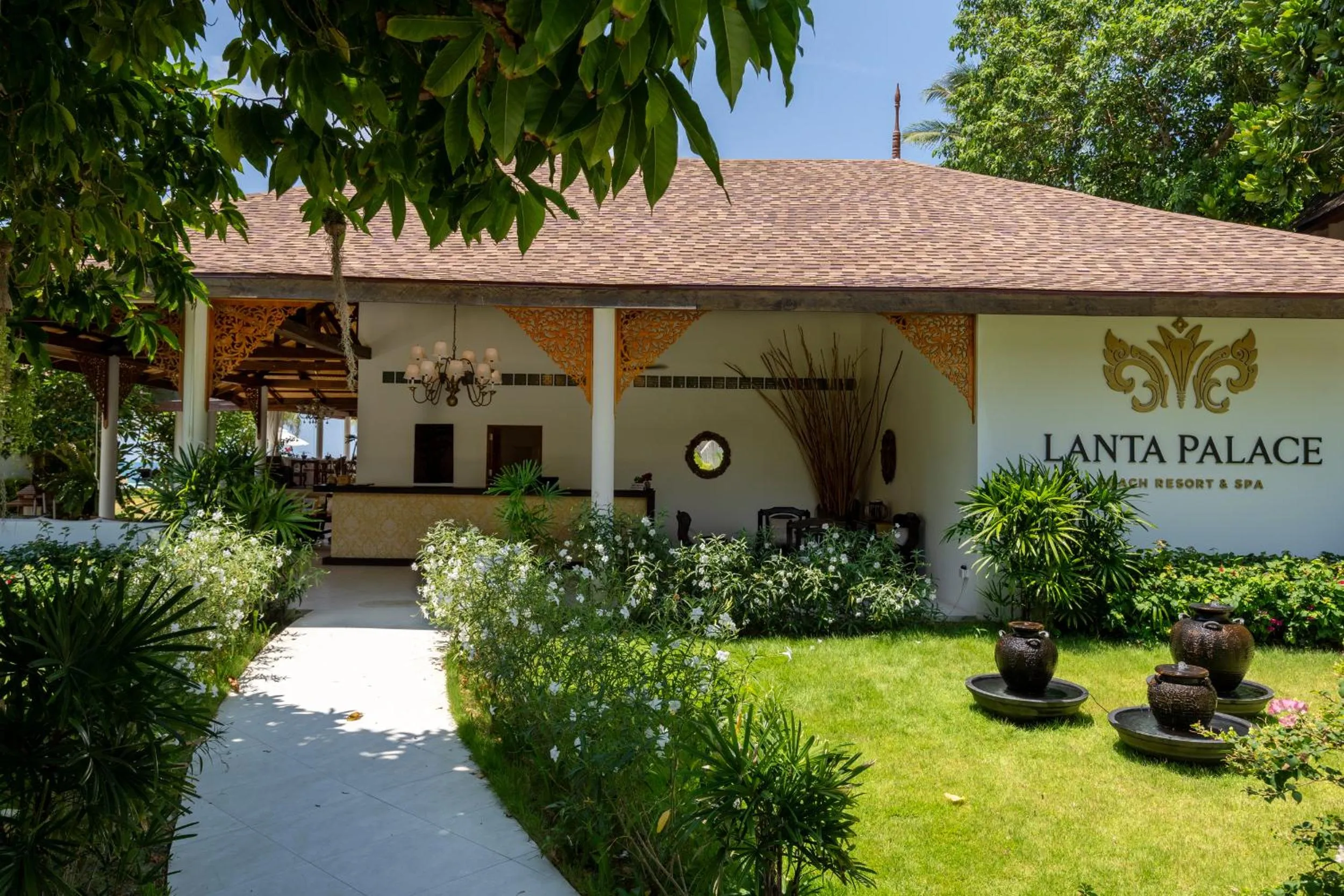 Lobby or reception in Lanta Palace Beach Resort & Spa - Adult Only