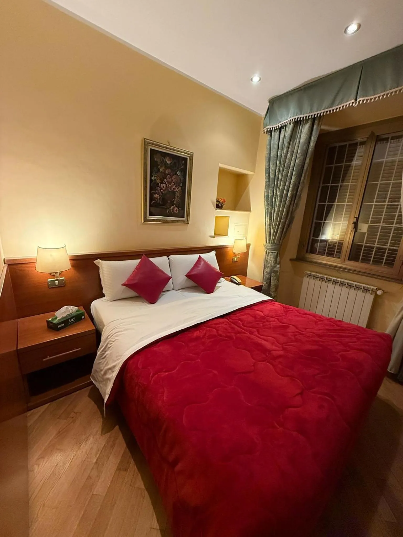 Bed in Hotel Fenicia