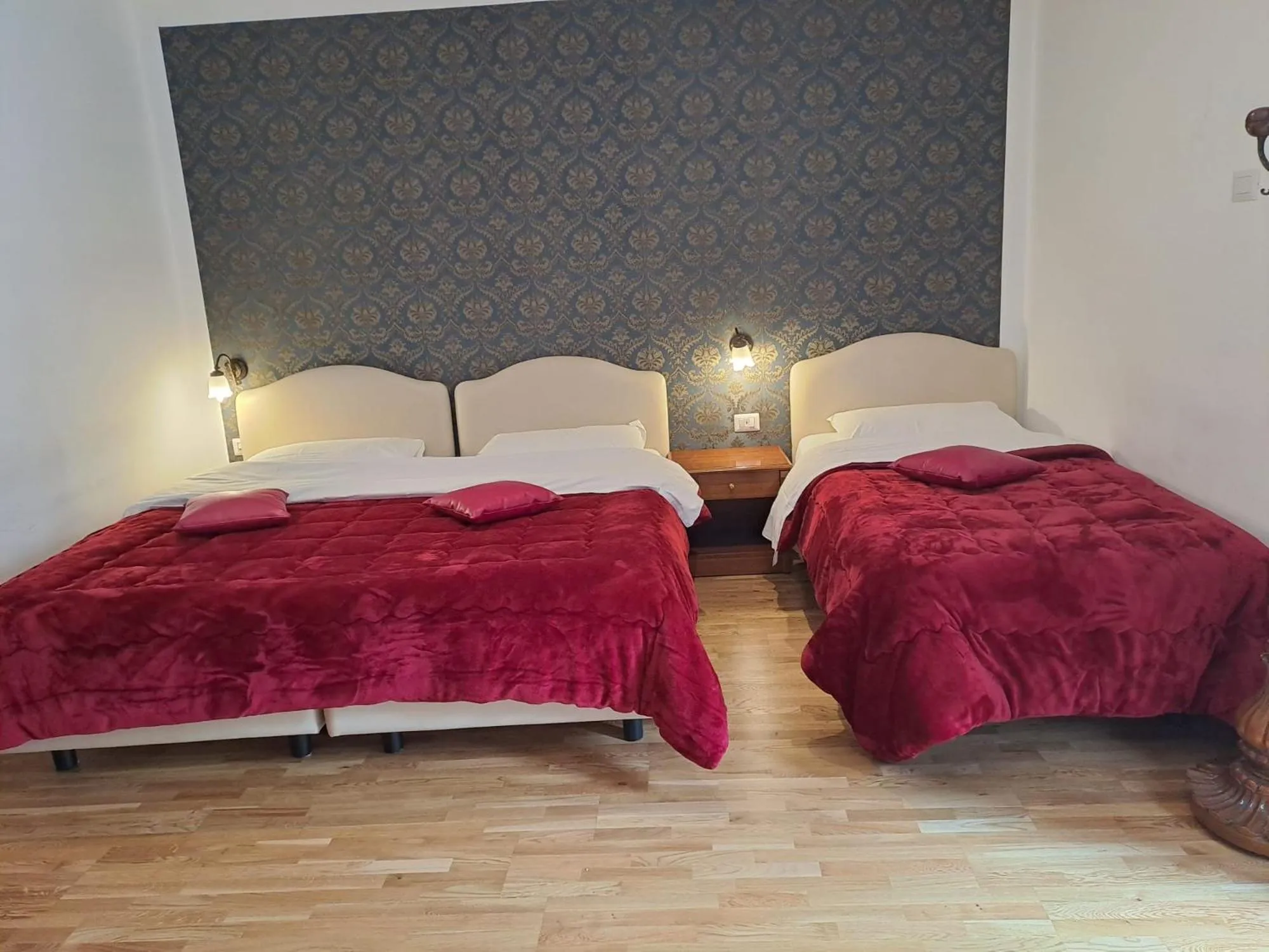 Bed in Hotel Fenicia