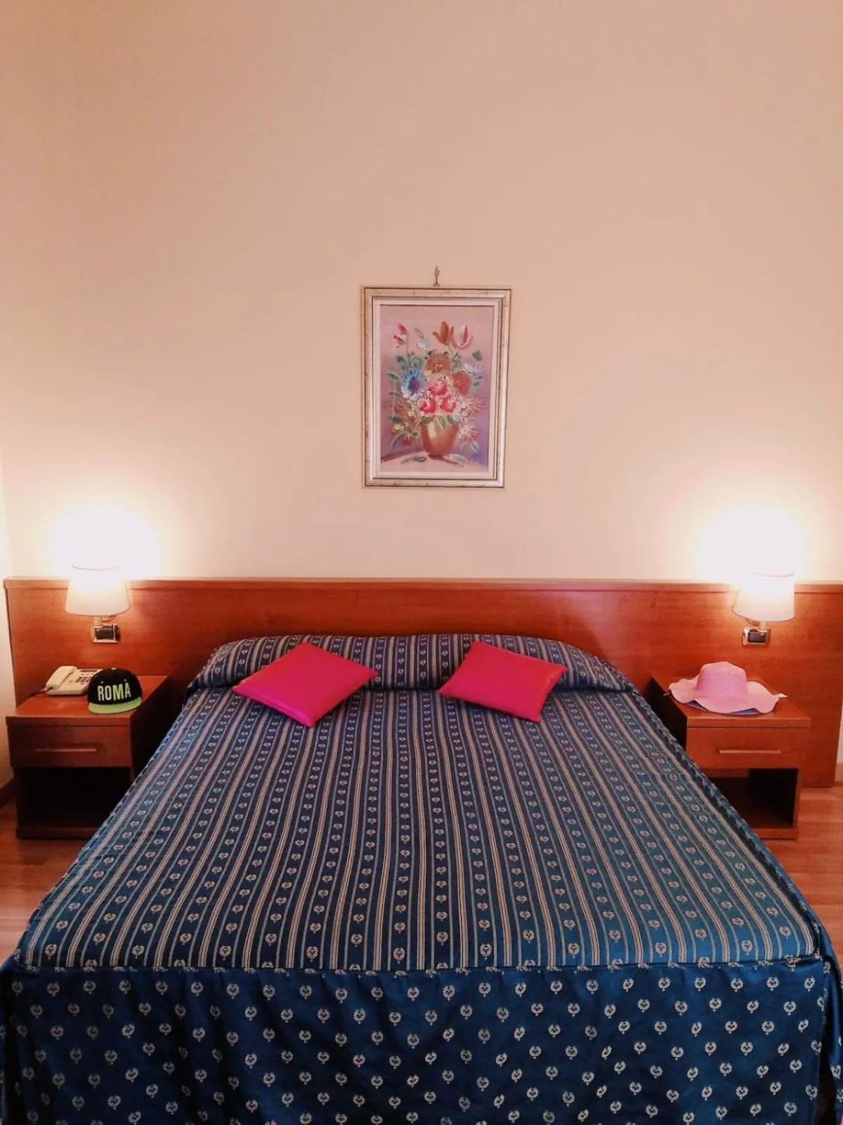 Bed in Hotel Fenicia