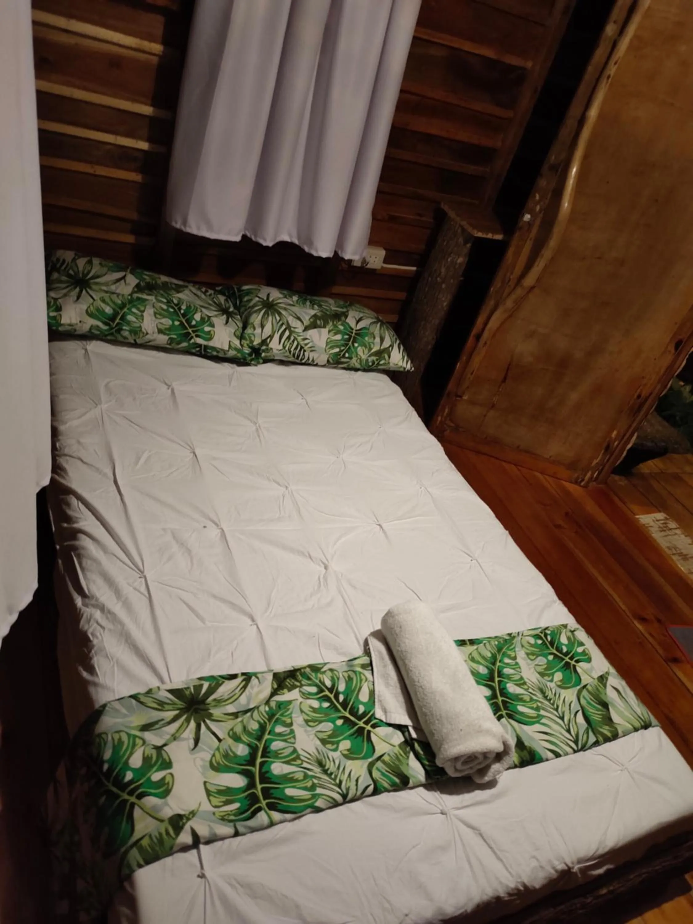 Bed in Payag n' Kapitan, Experience pinubre living