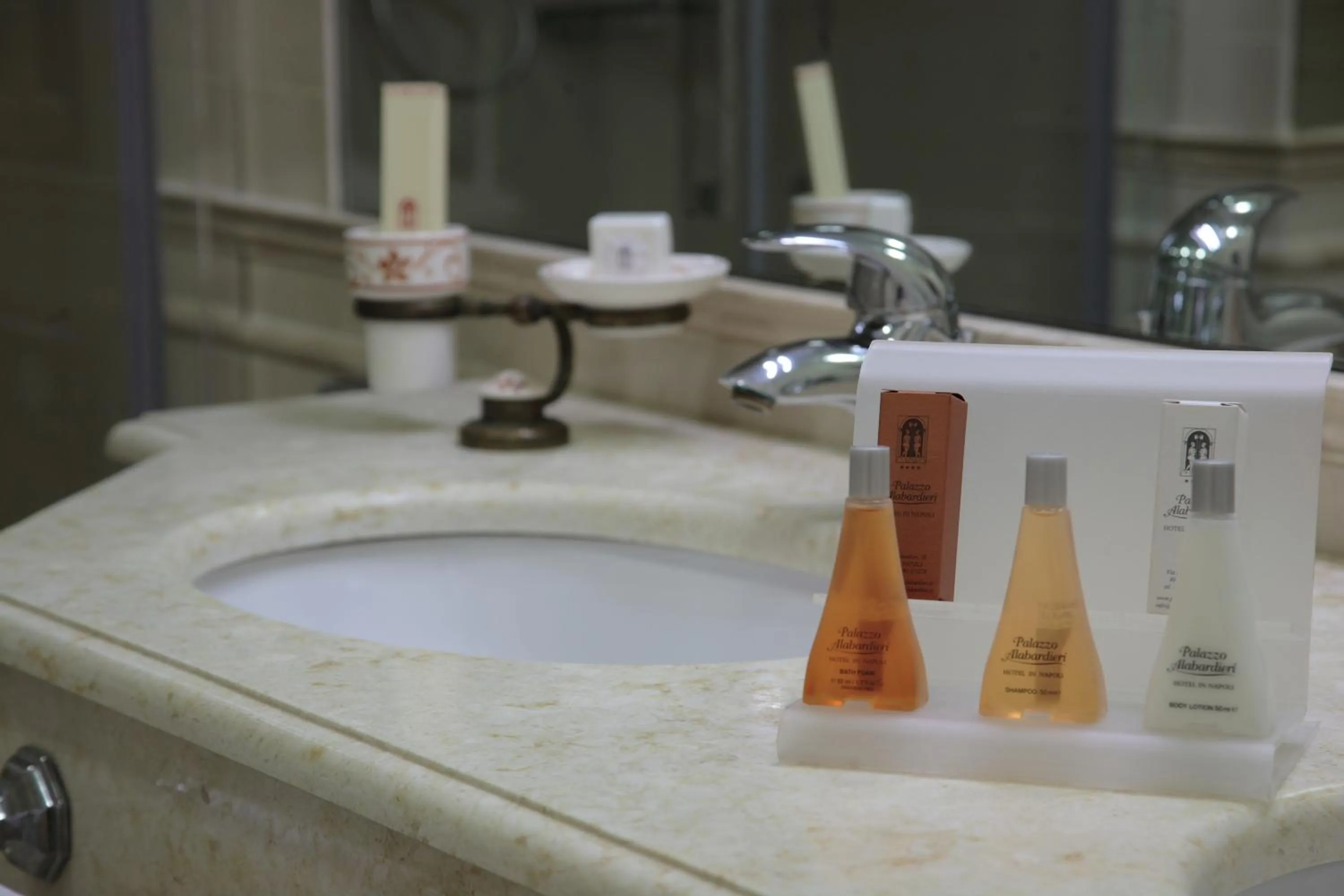 Bathroom in Palazzo Alabardieri