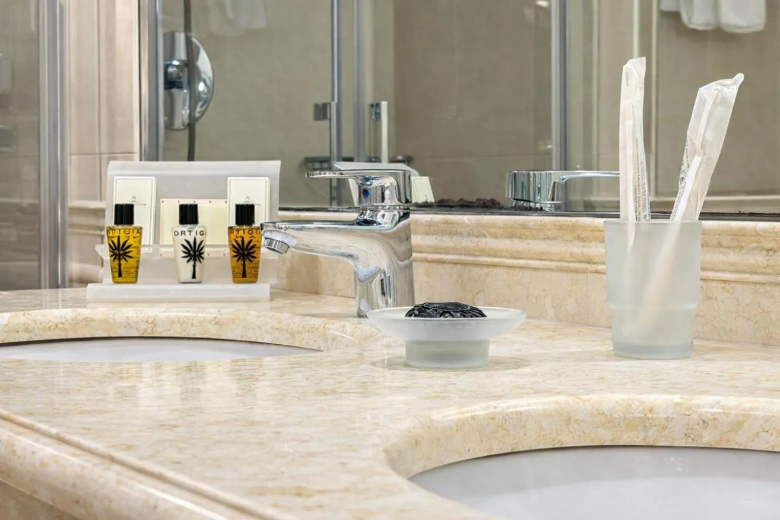 Bathroom in Palazzo Alabardieri