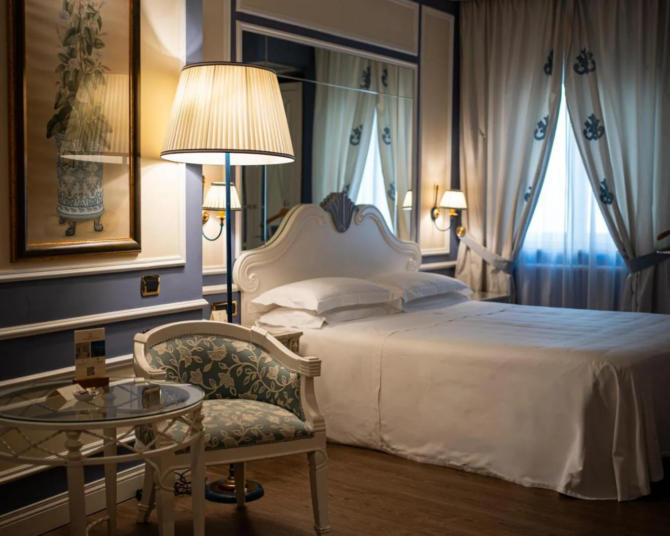 Bedroom, Bed in Palazzo Alabardieri