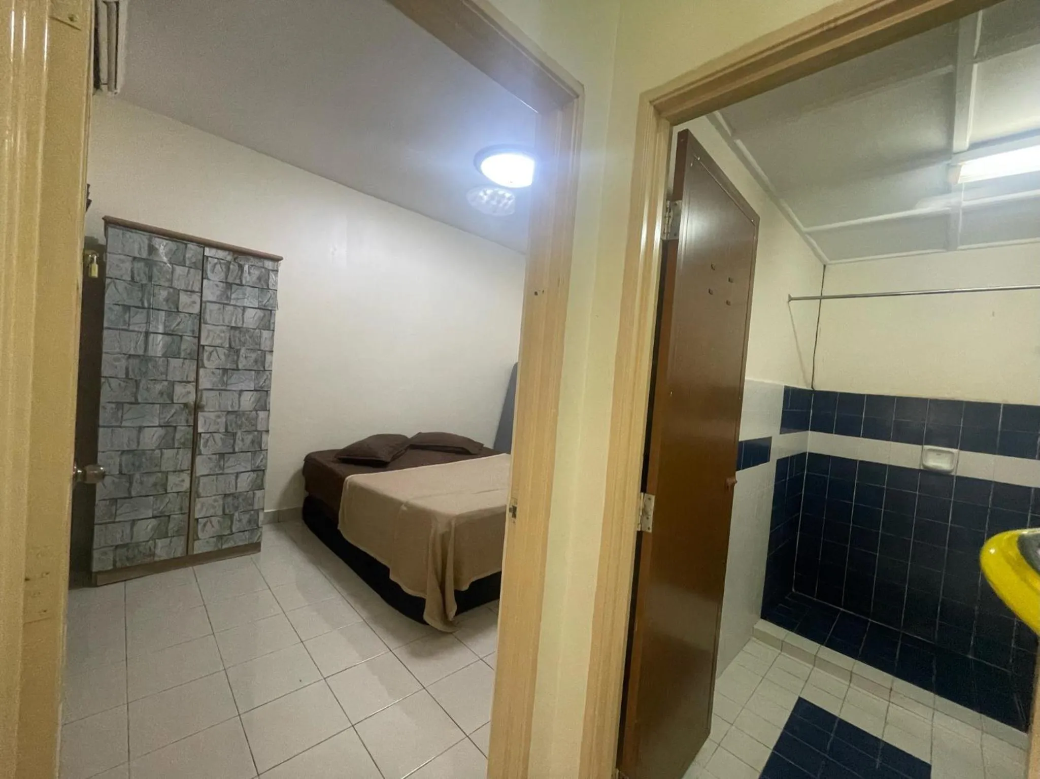 Property building, Bed in Apartment santai Marina