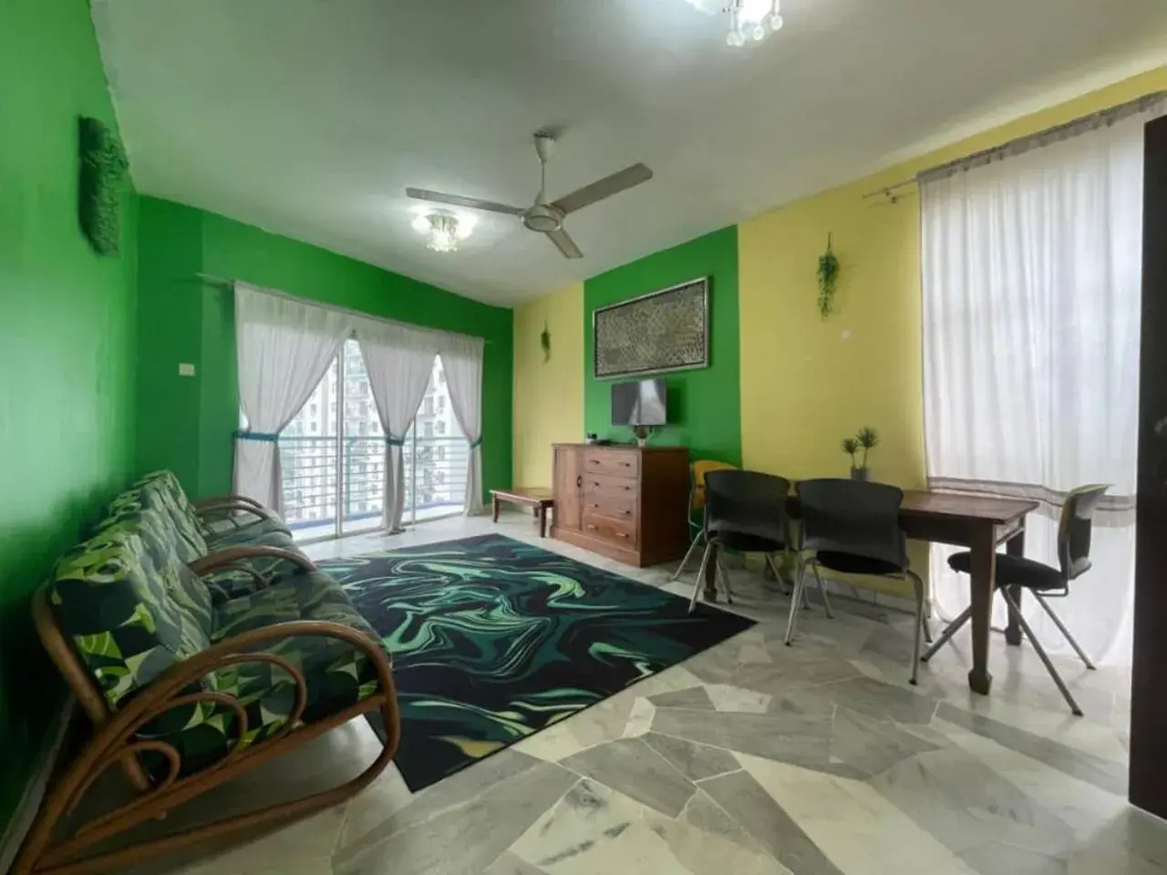 Two-Bedroom Apartment with Balcony and Terrace in Apartment santai Marina Two-Bedroom Apartment with Balcony and Terrace in Apartment santai Marina