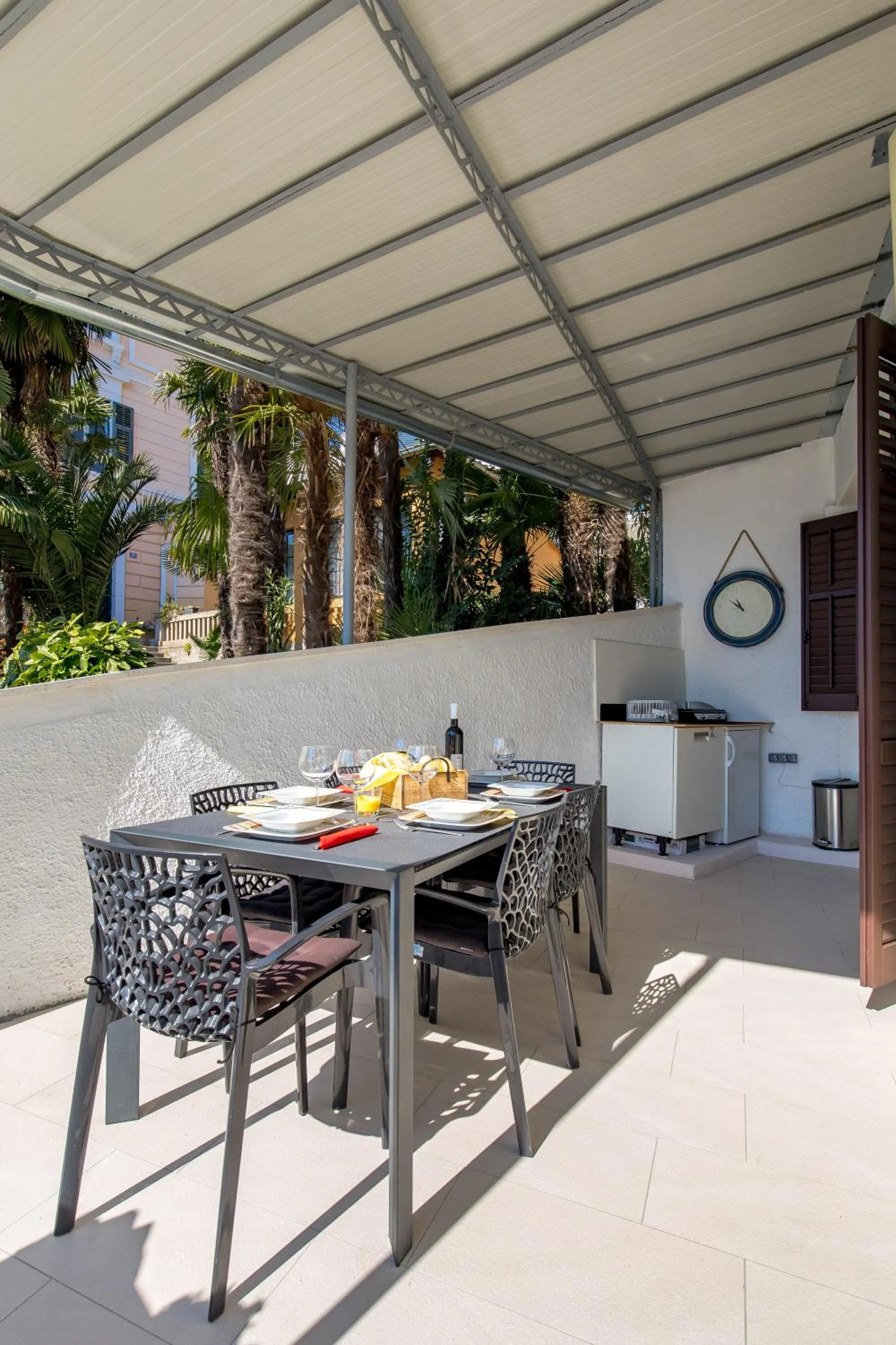 Patio in Apartman Rhea