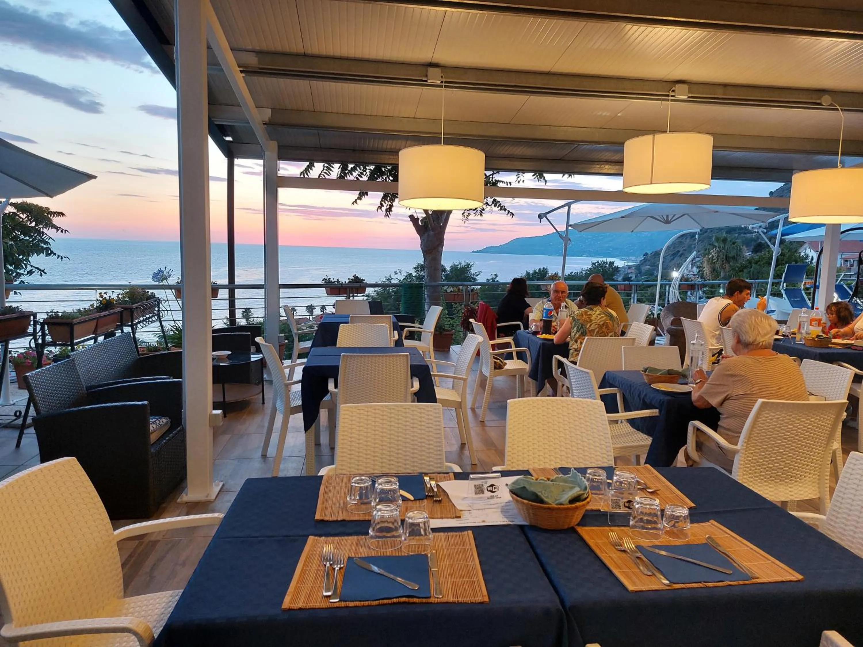 Restaurant/places to eat in Hotel Piccolo Mondo