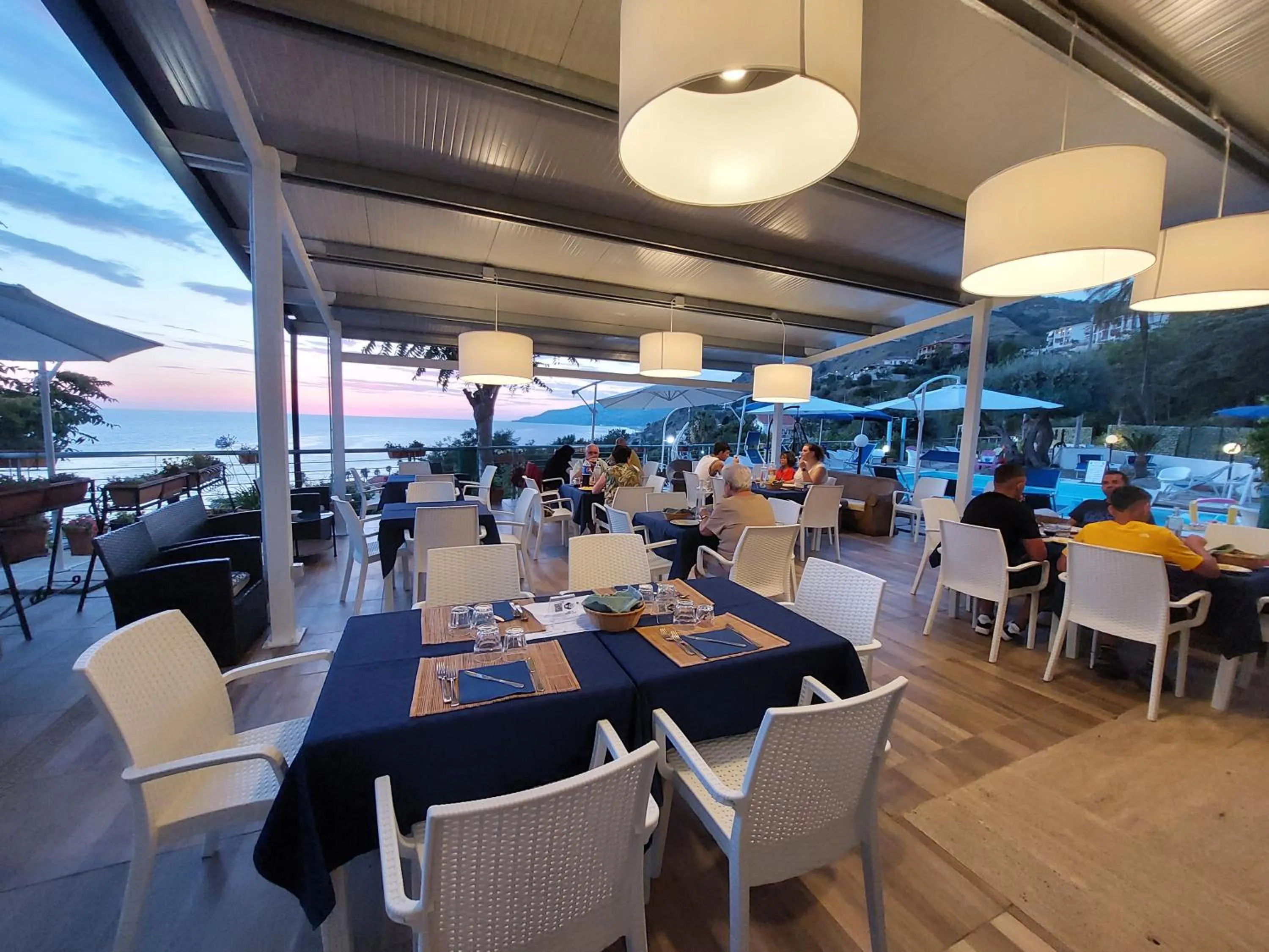 Restaurant/places to eat in Hotel Piccolo Mondo