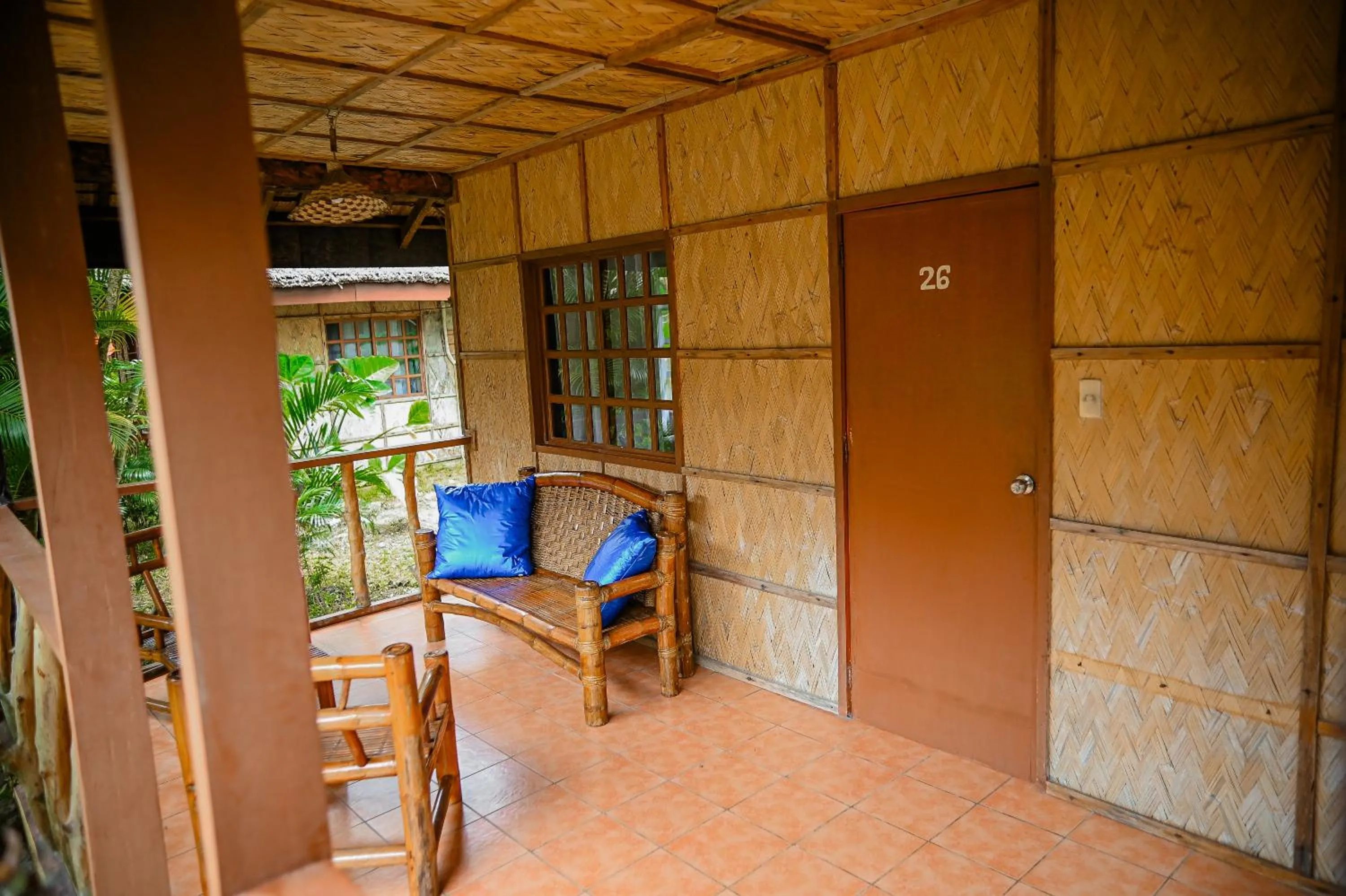 Property building in Garden of Eden Dive Resort