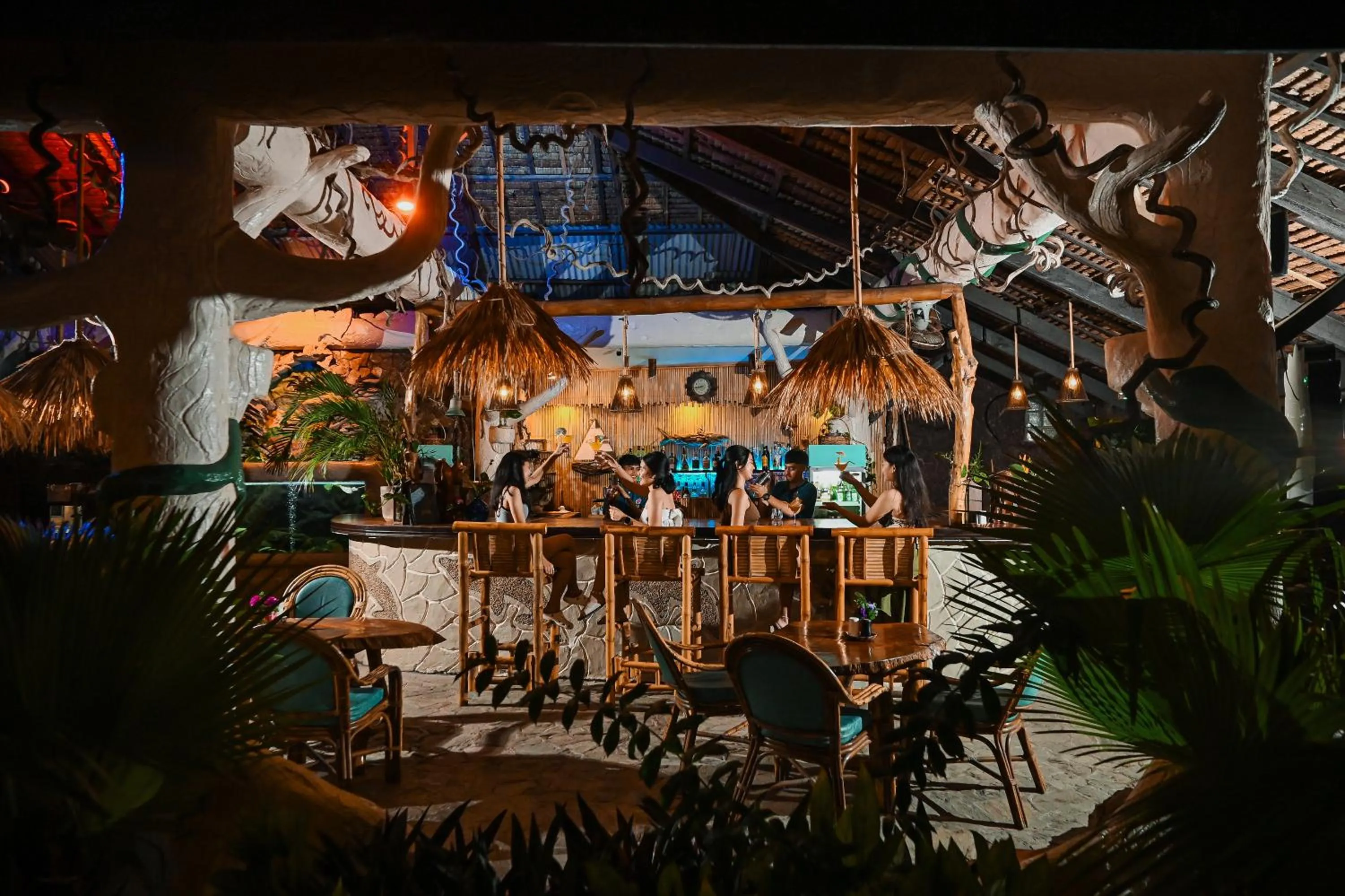 Restaurant/places to eat in Garden of Eden Dive Resort