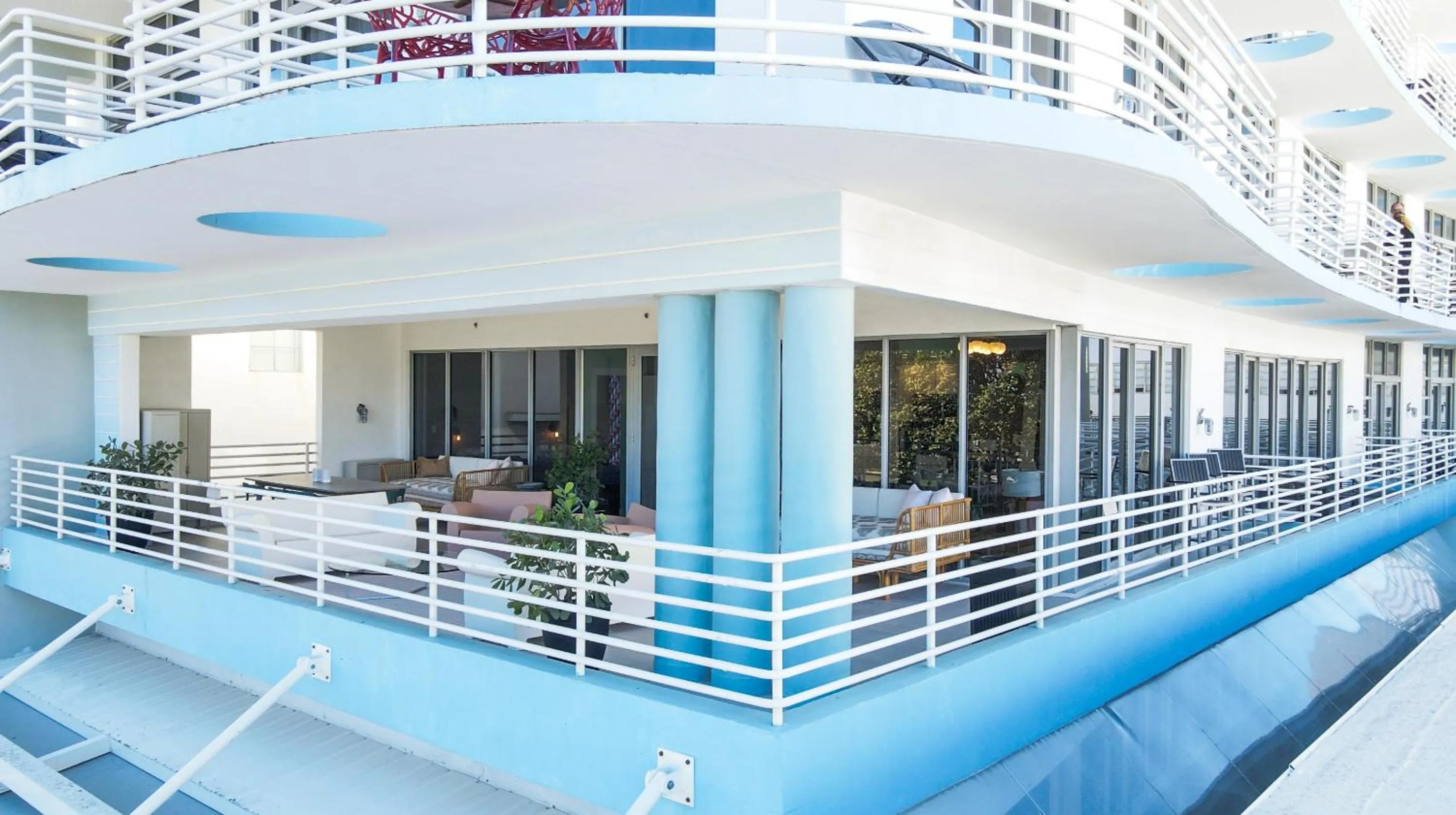 Boutique Suite with Huge Terrace and Rooftop Pool