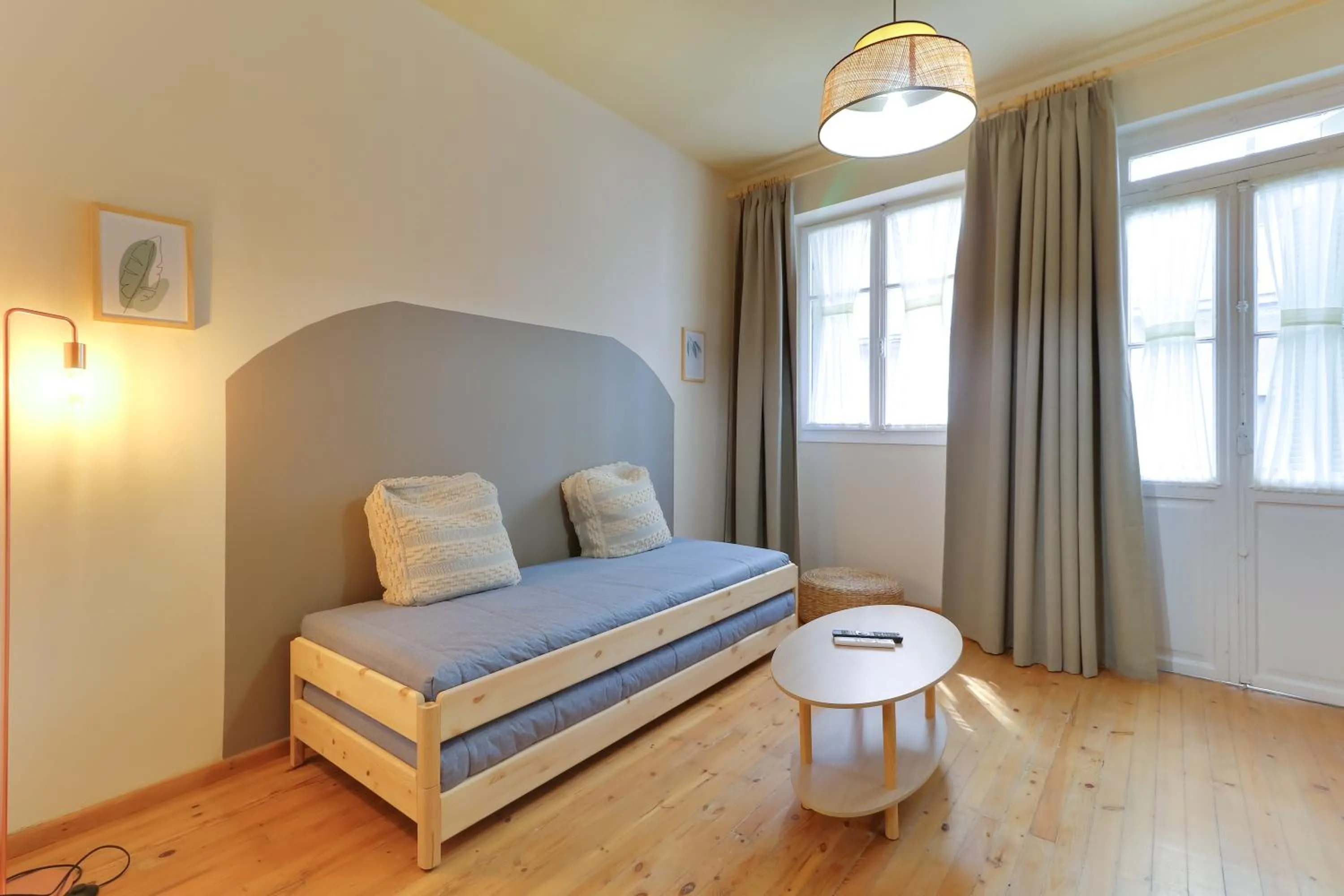 Living room, Bed in athensvintage