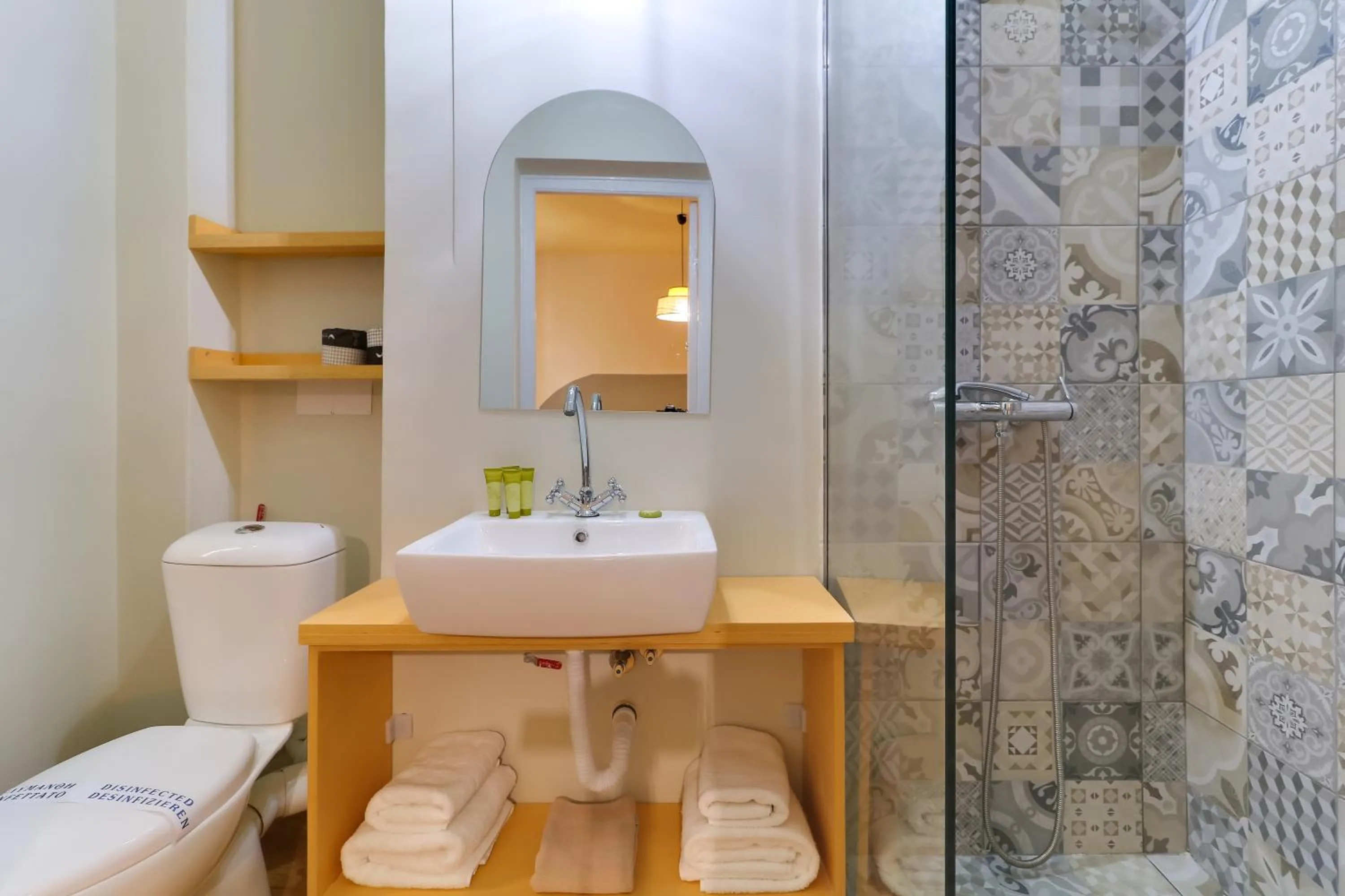 Shower in athensvintage