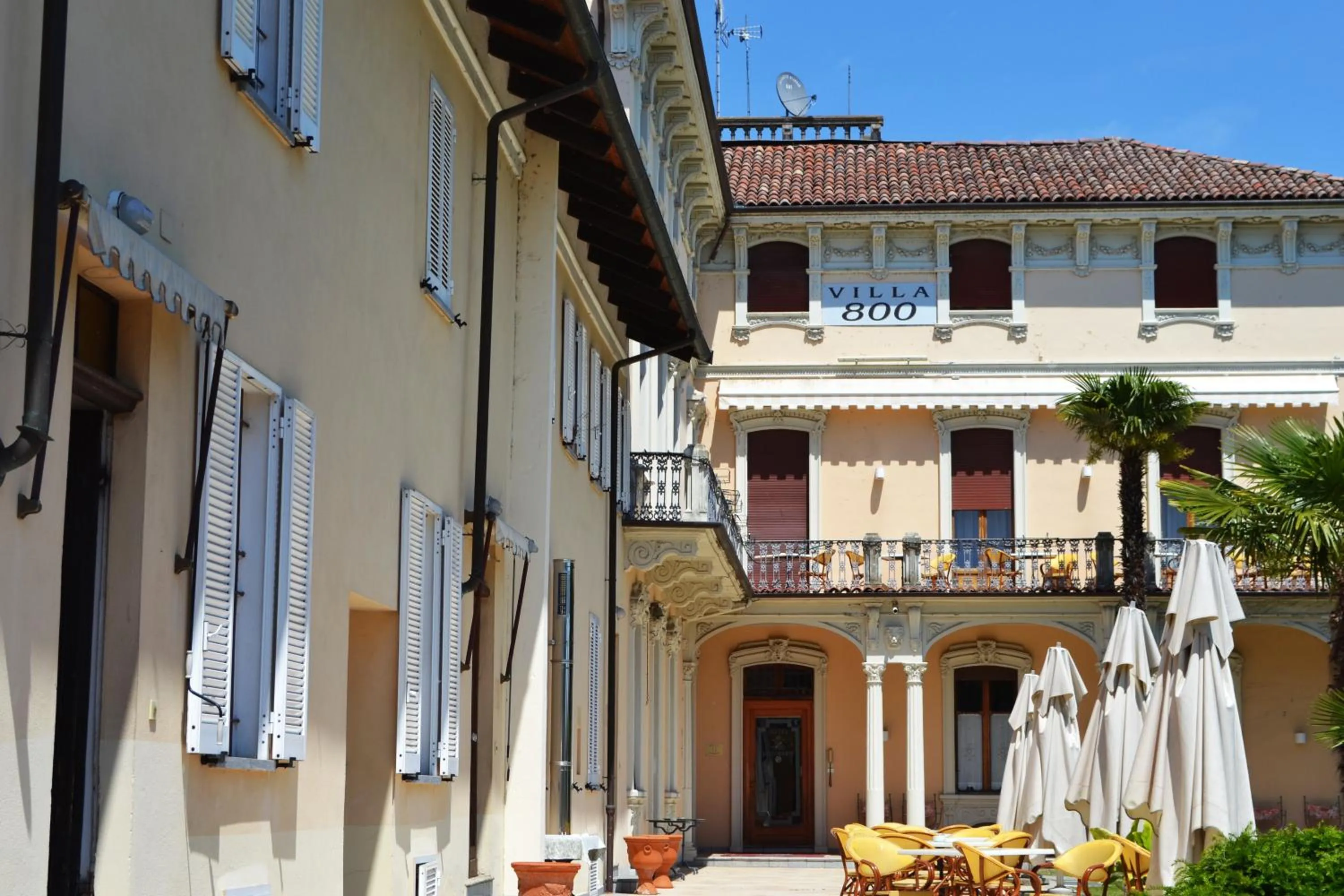 Restaurant/places to eat in Ariotto Village