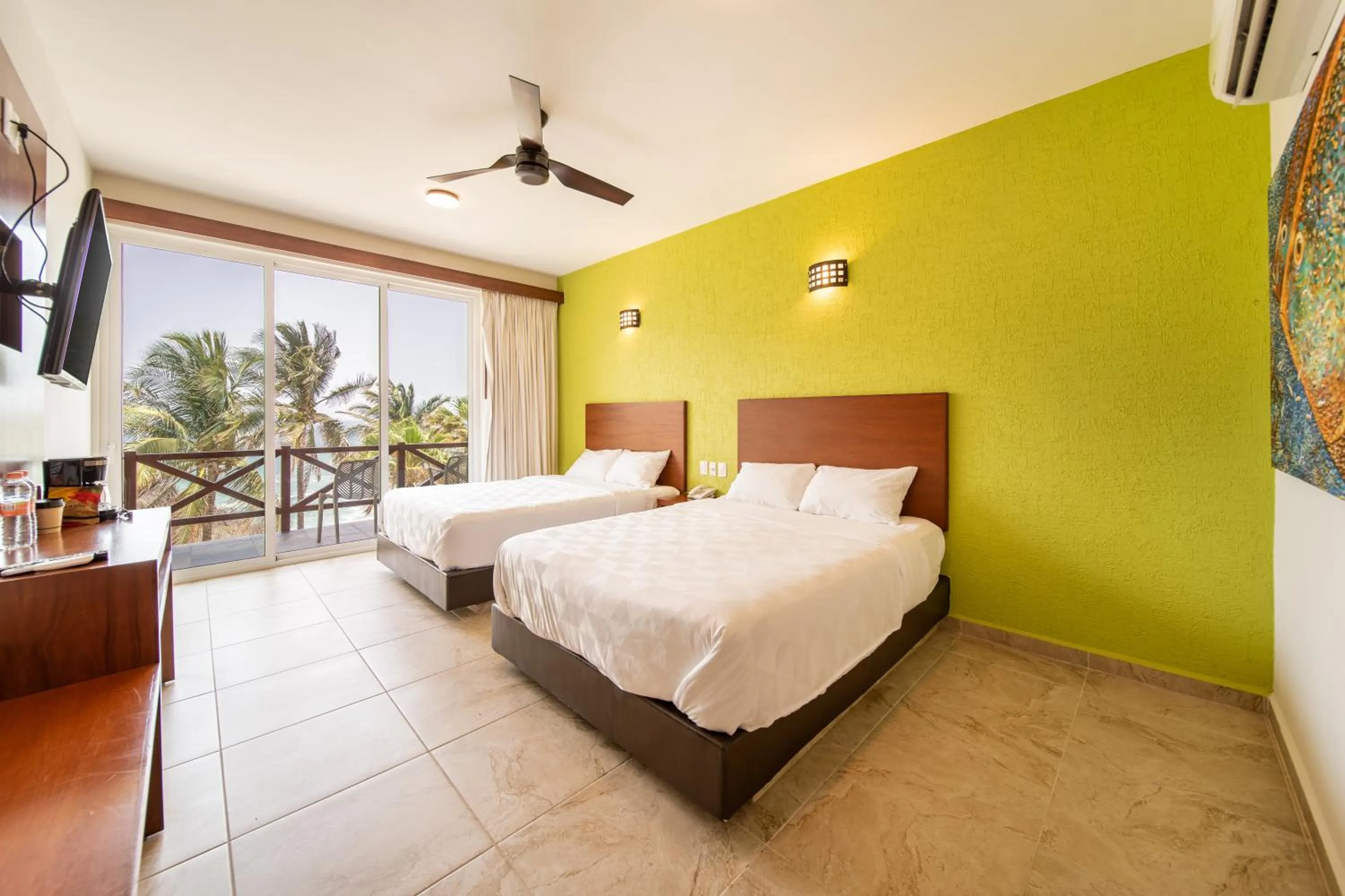 Photo of the whole room, Bed in Villas Coral Huatulco