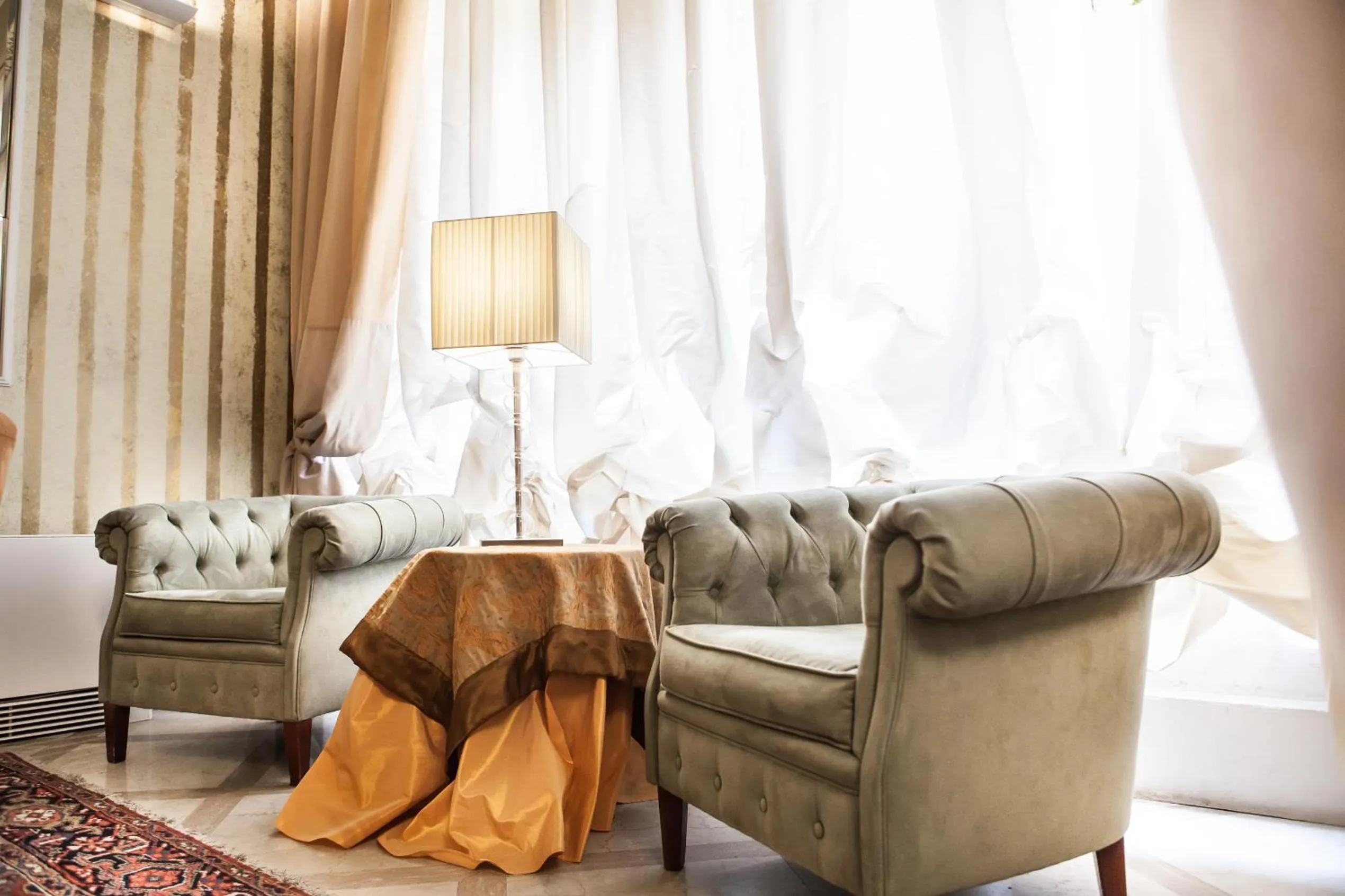 Lobby or reception in Hotel San Luca