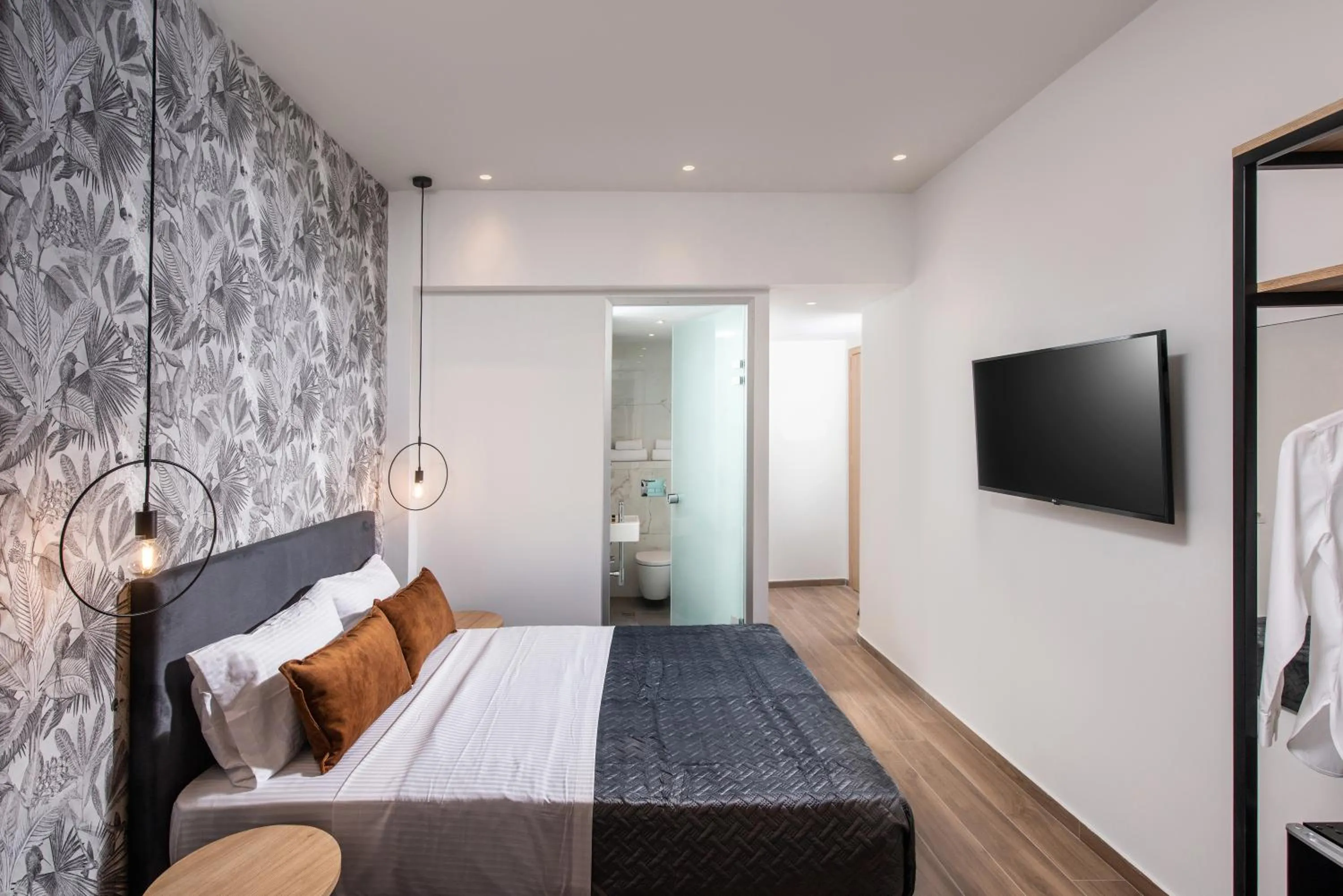 Photo of the whole room, Bed in Kipos Boutique Suites