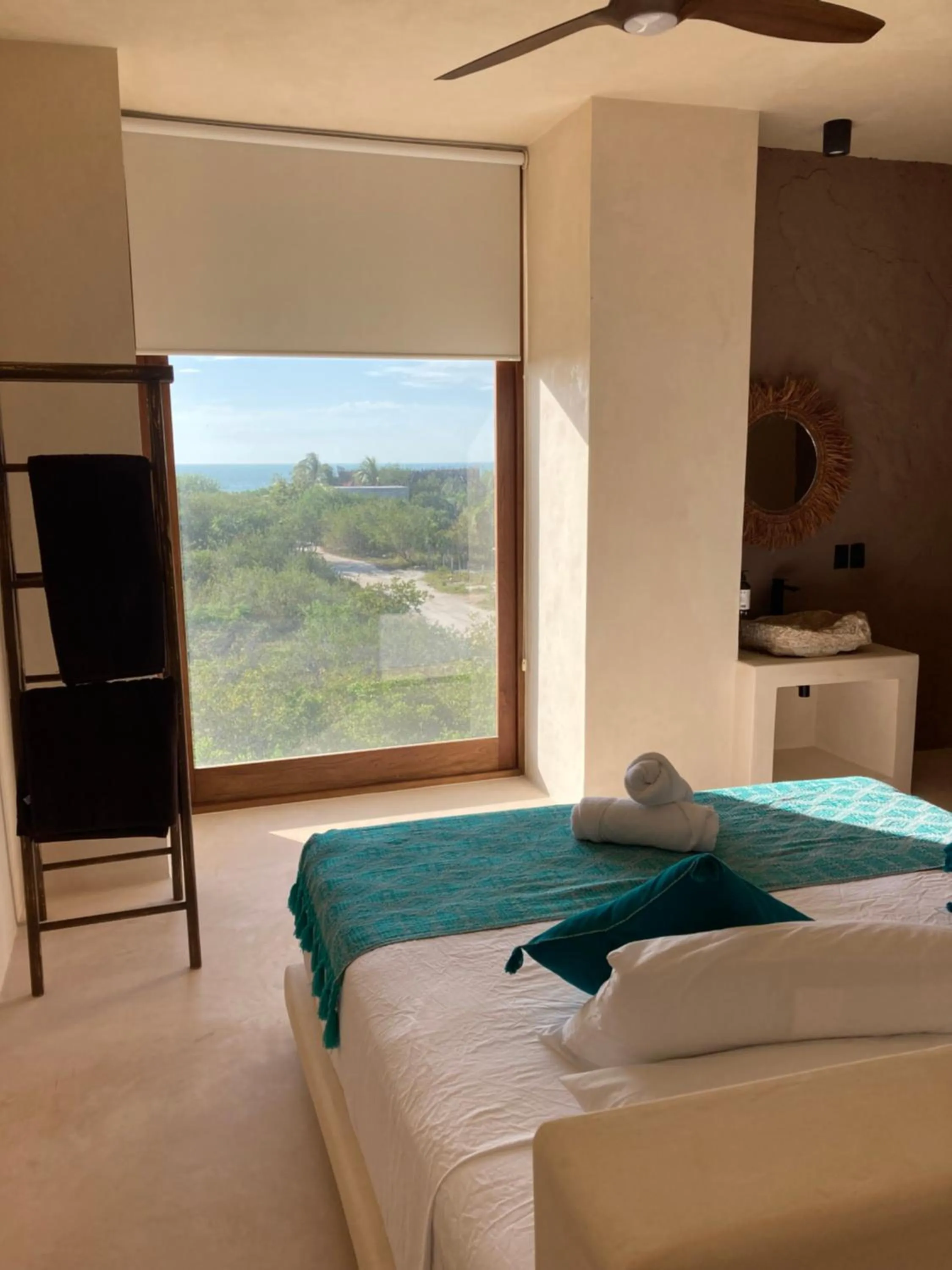 Sea view, Bed in Tikul Hotel Boutique