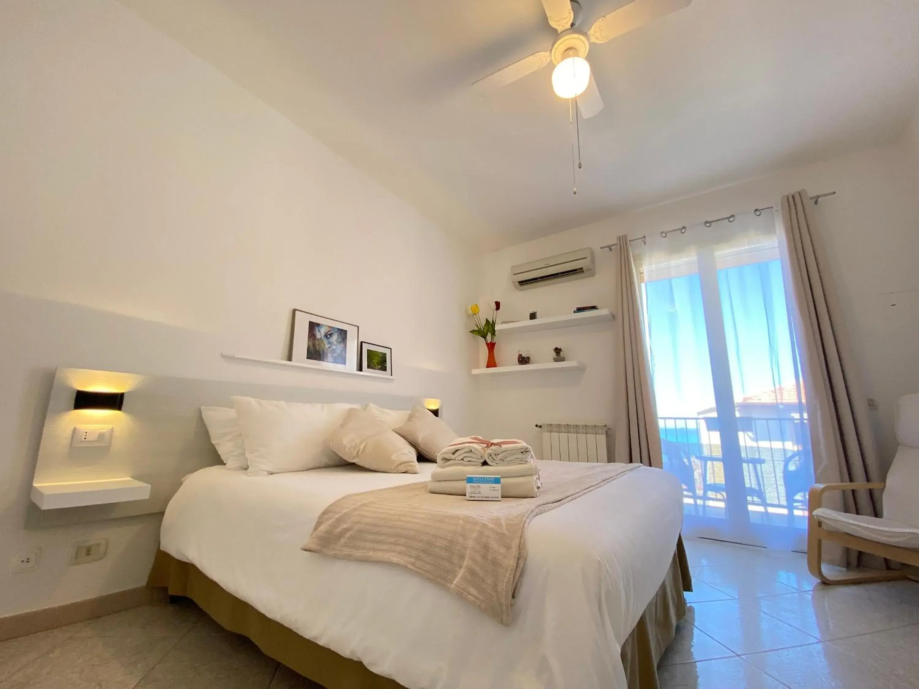 Double Room with Private External Bathroom in Ma&Mi Guest House Double Room with Private External Bathroom in Ma&Mi Guest House