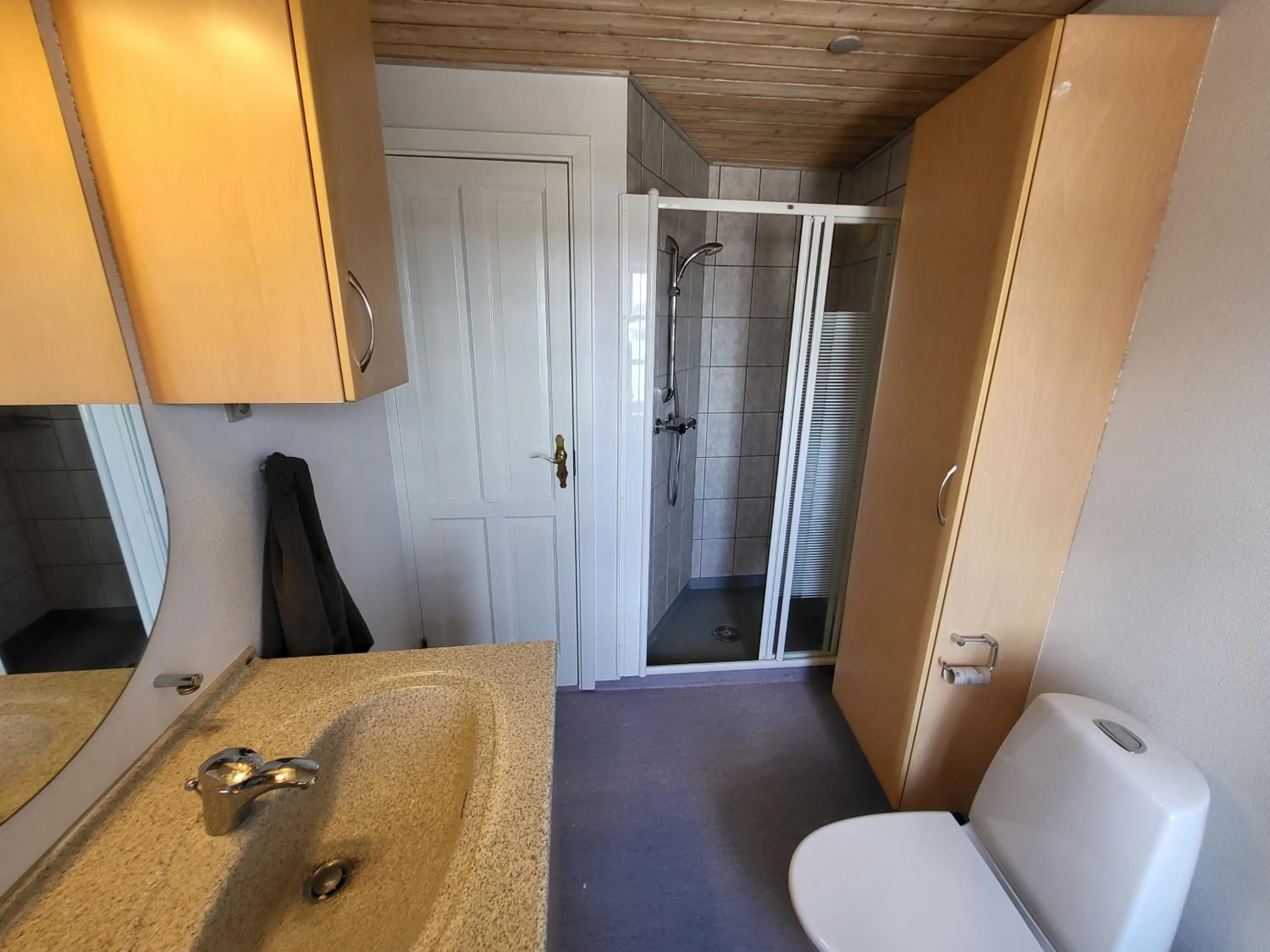 Bathroom in City Harbour House