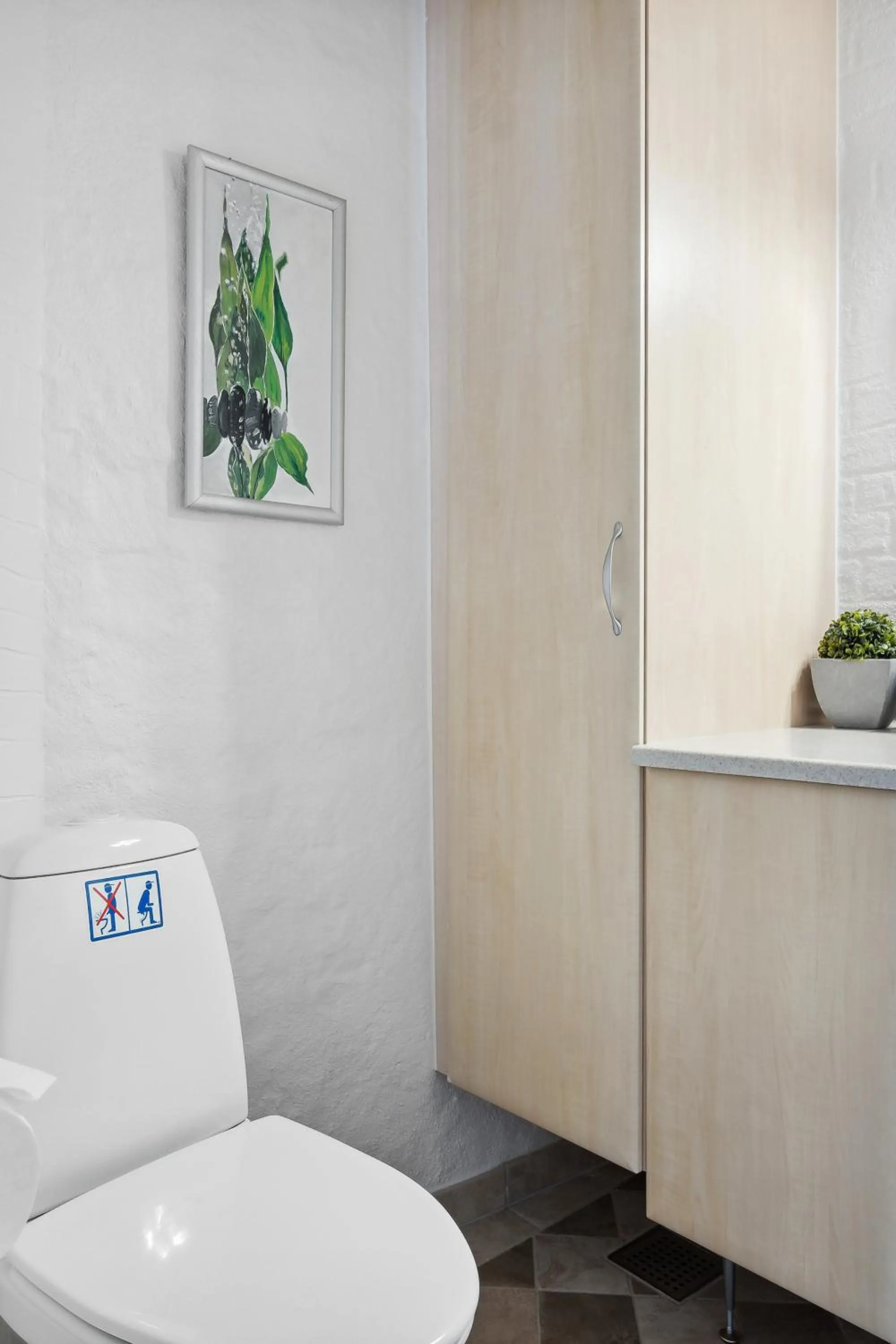 Toilet in City Harbour House