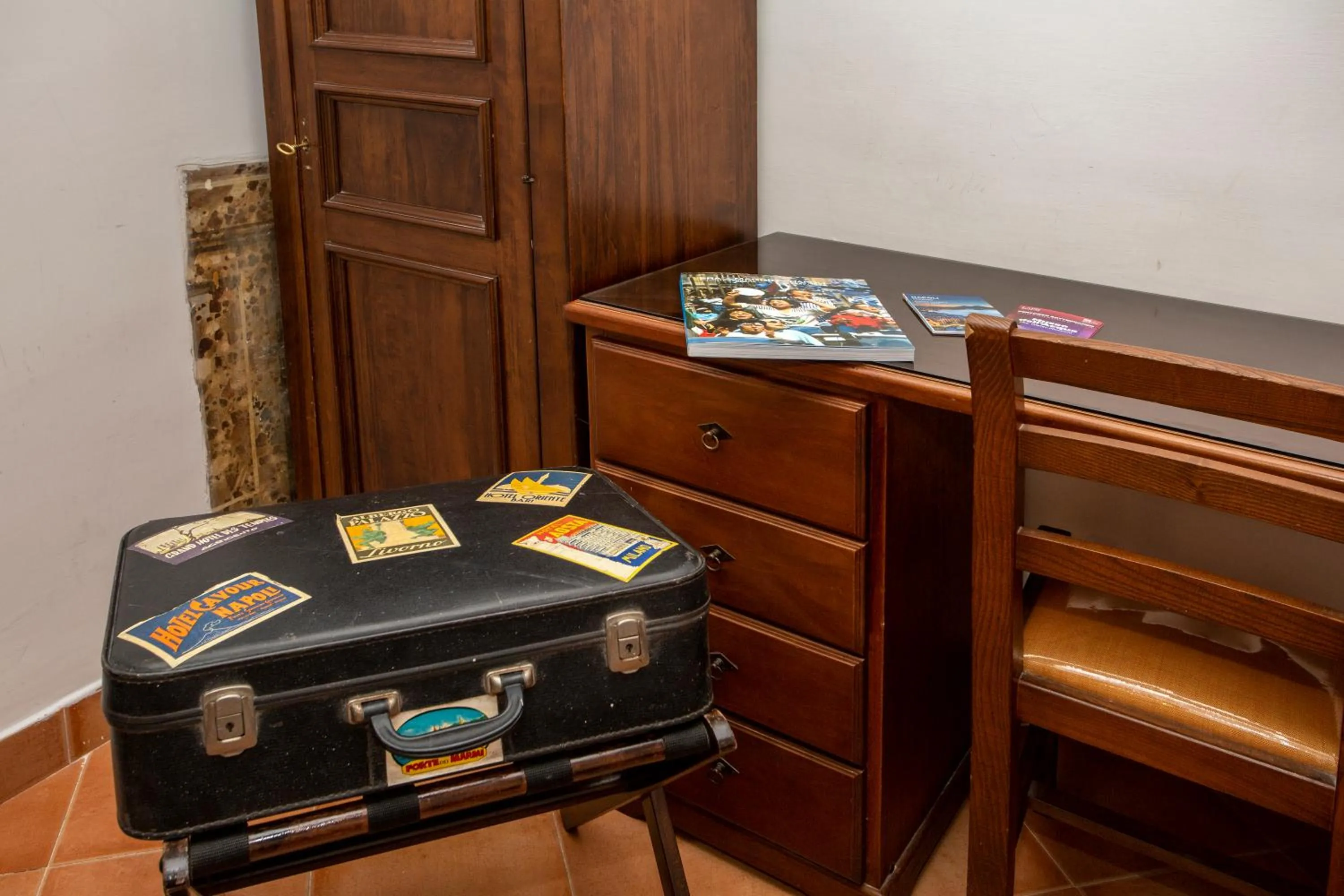 Decorative detail in Hotel Neapolis