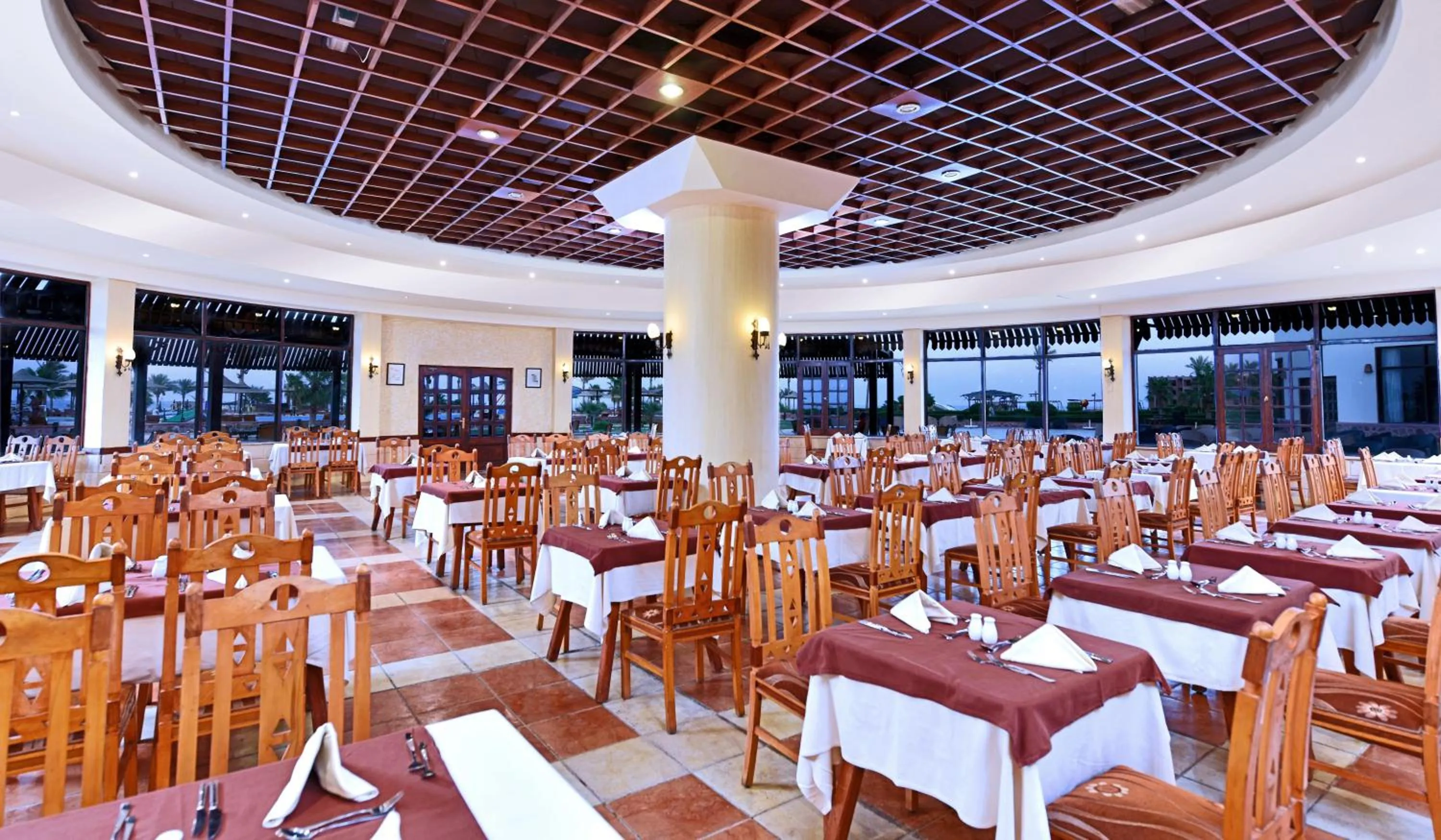 Restaurant/places to eat in Bliss Nada Beach Resort