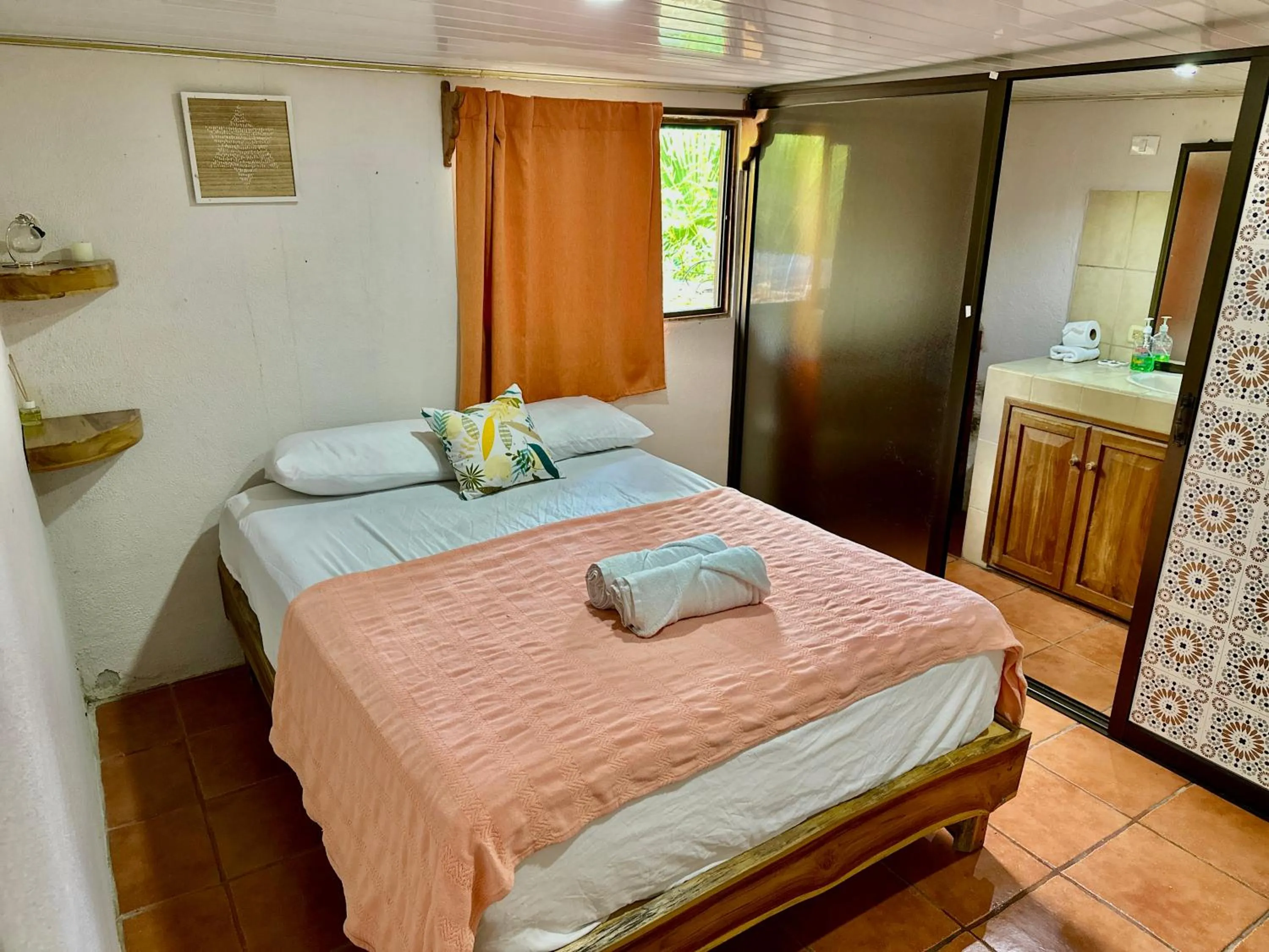 Bedroom, Bed in Hospedaje Colibri