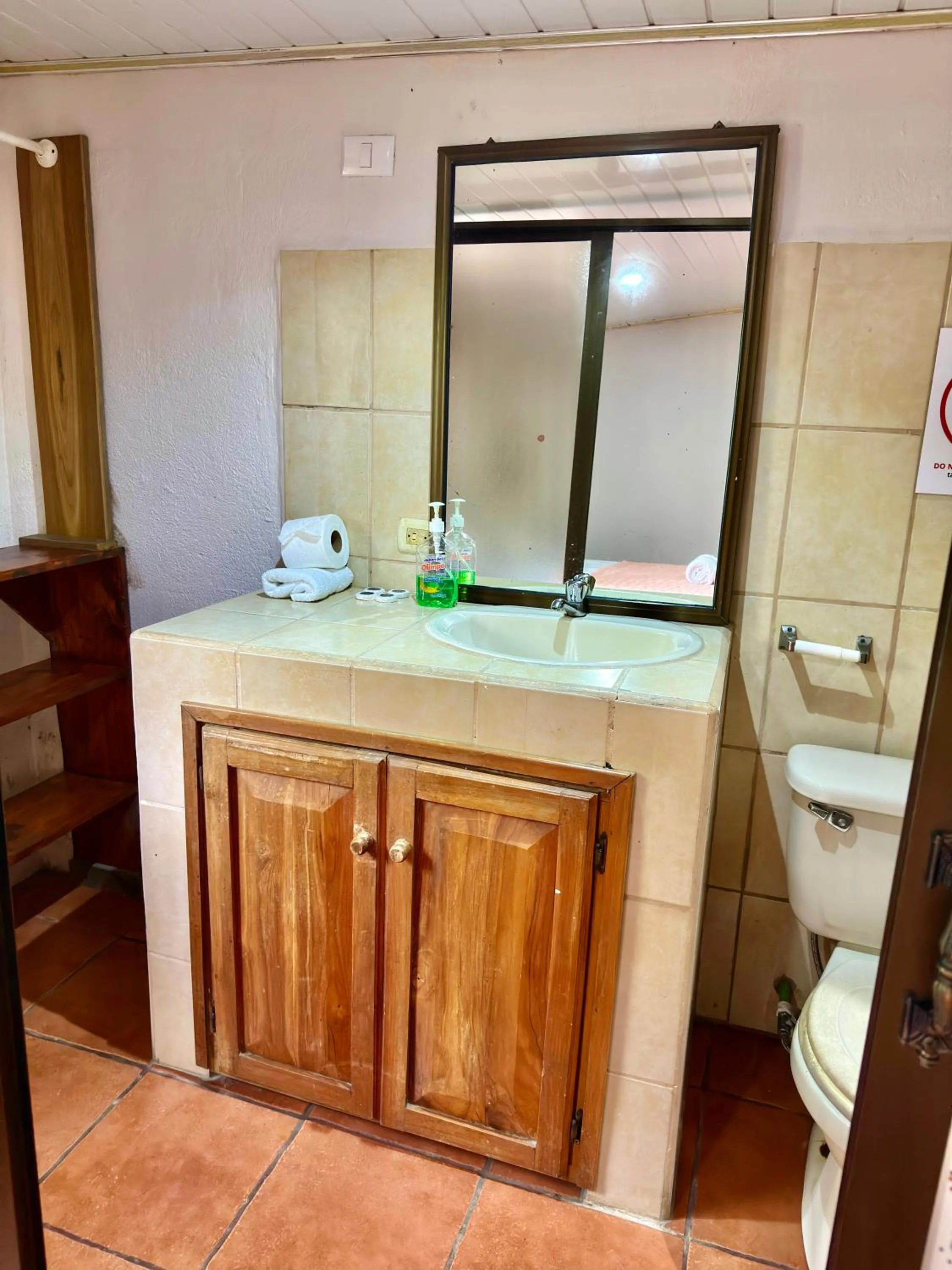Bathroom in Hospedaje Colibri