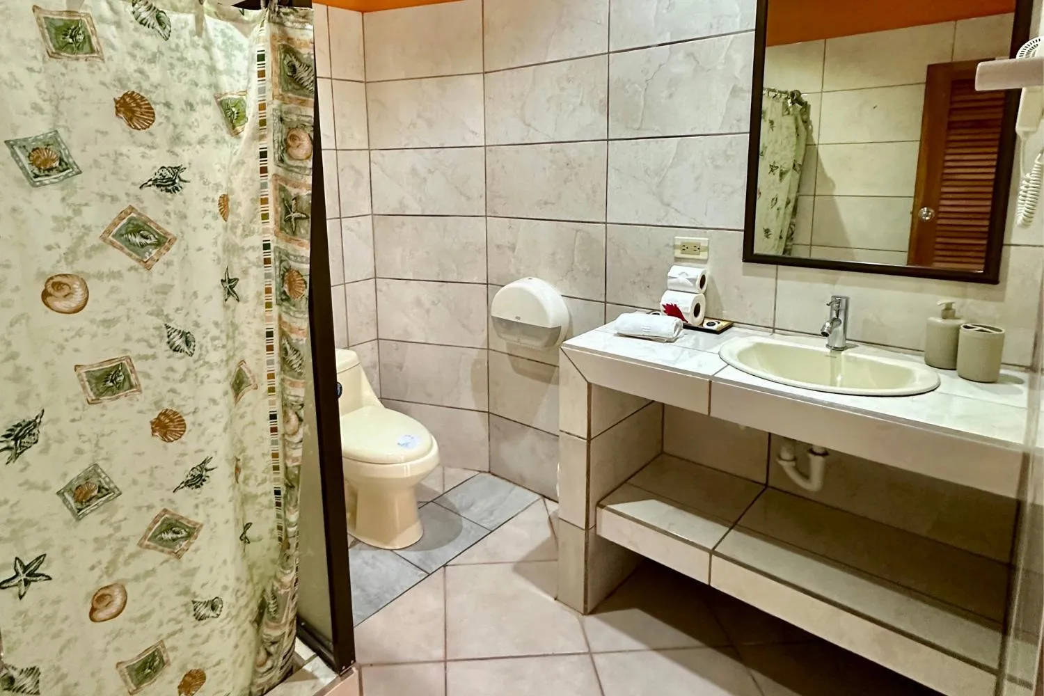 Bathroom in Hospedaje Colibri