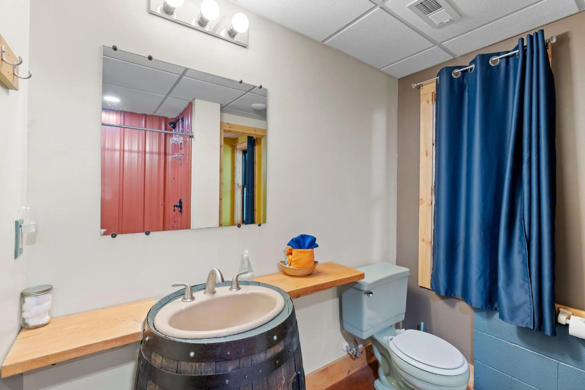 Bathroom in Woodstock Manor