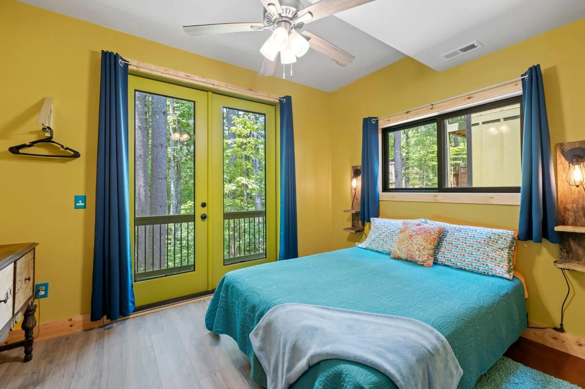 Bedroom, Bed in Woodstock Manor