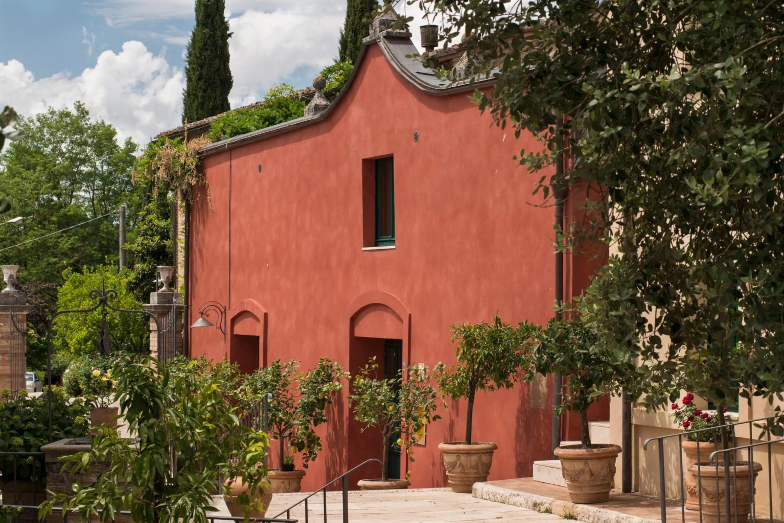 Property building in Borgo Grondaie