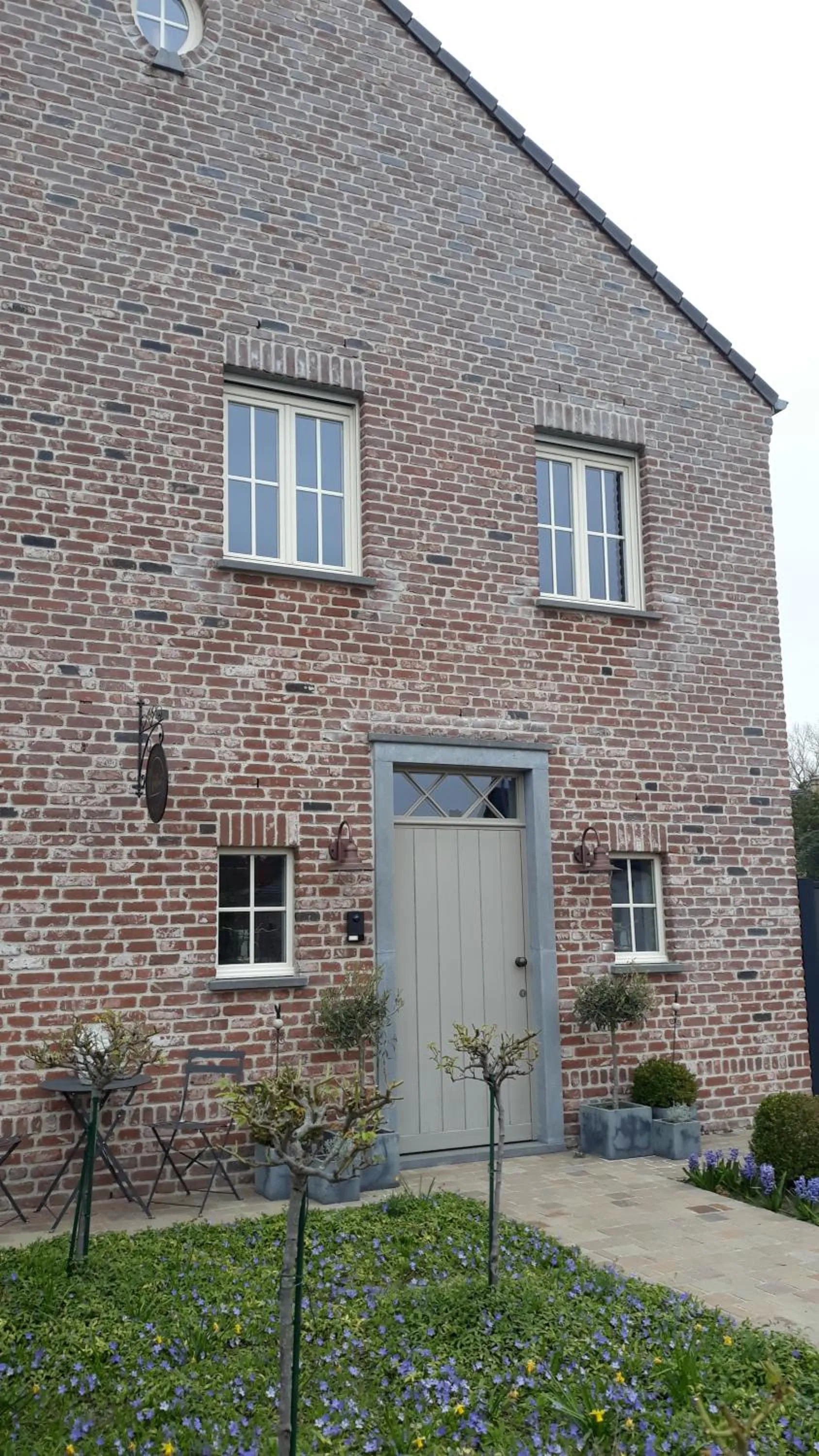 Property building in B&B Valant