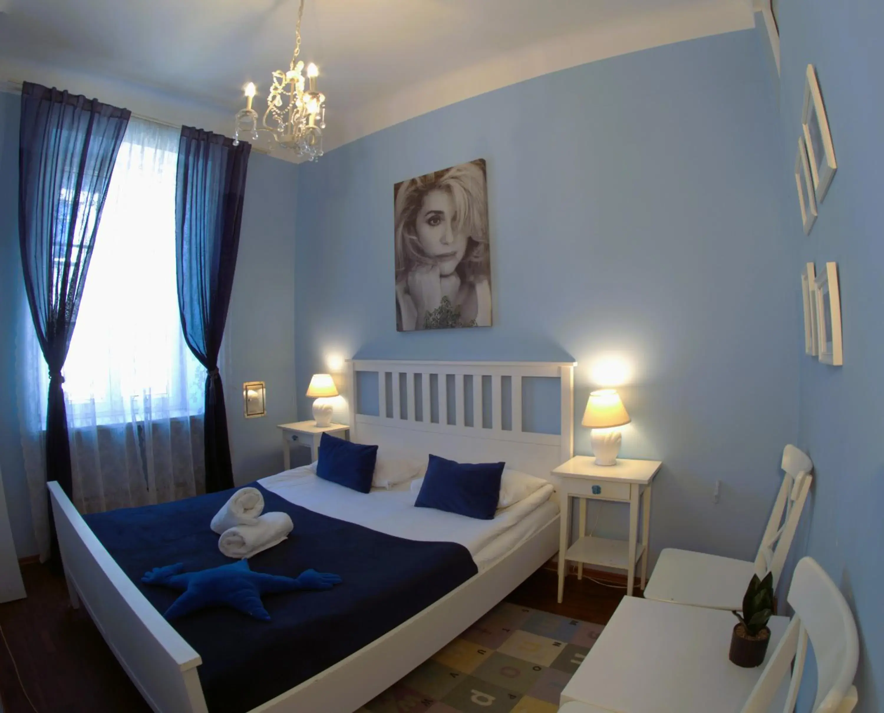 Deluxe Double Room in Chmielna Guest House Deluxe Double Room in Chmielna Guest House