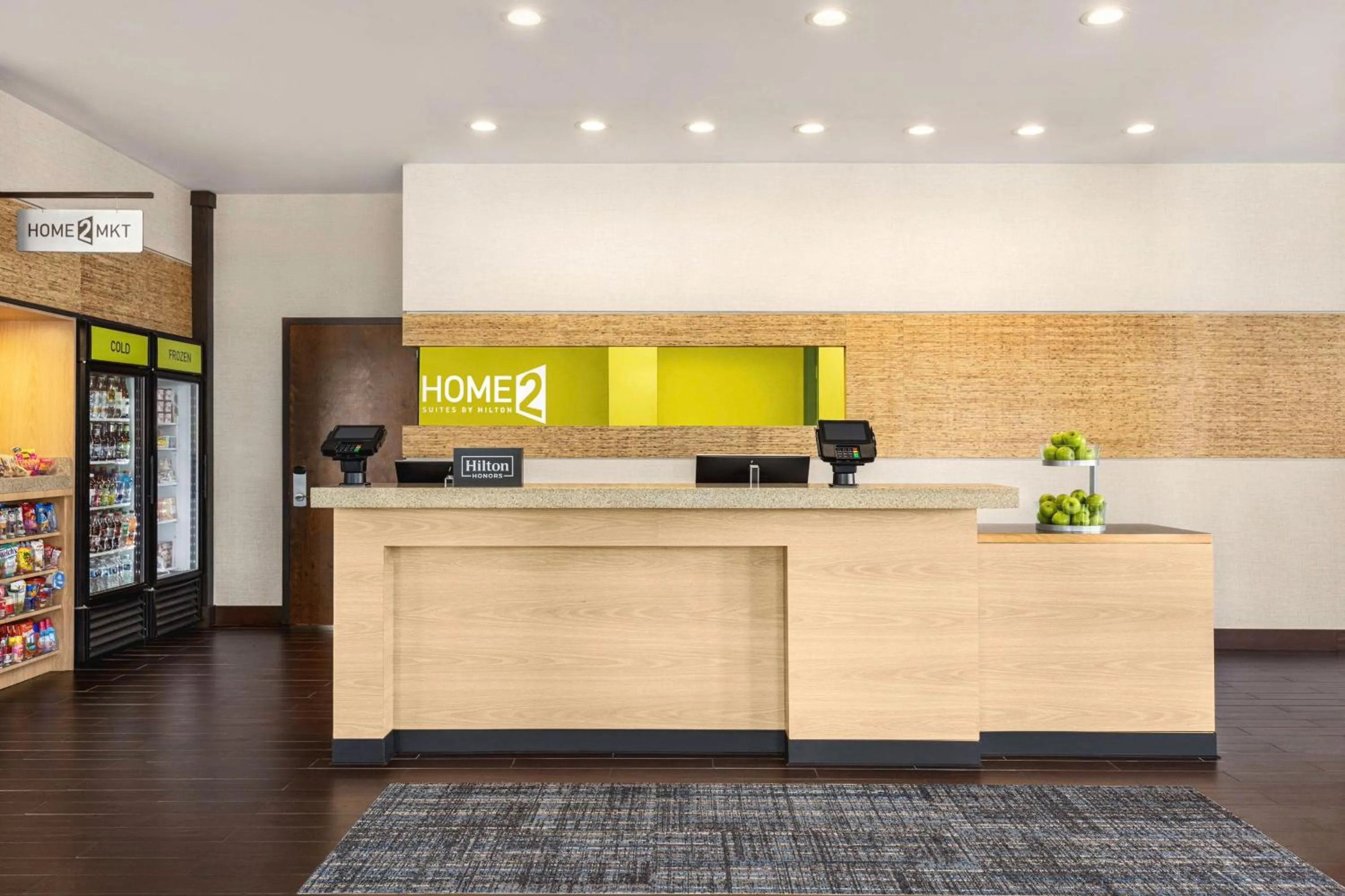 Lobby or reception in Home2 Suites Long Island City/Manhattan View