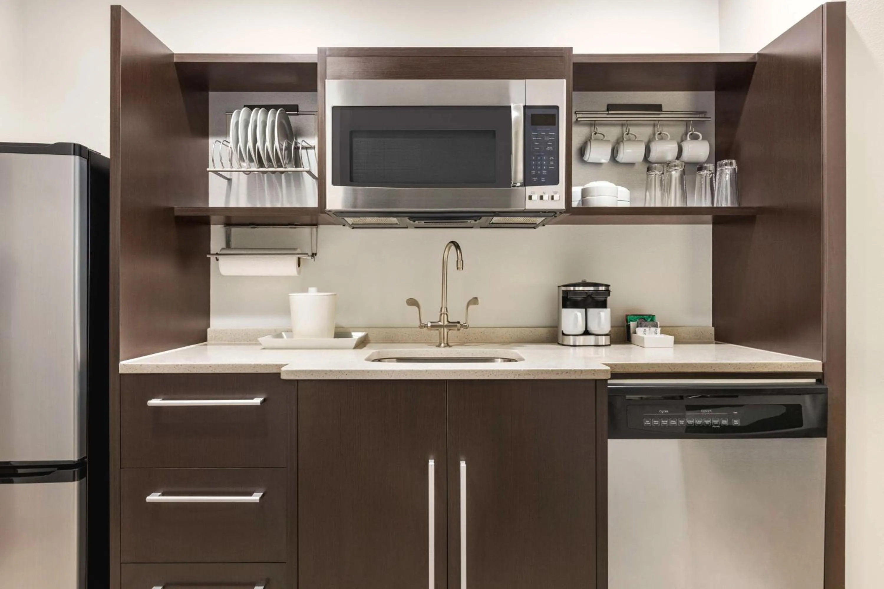 Kitchen or kitchenette in Home2 Suites Long Island City/Manhattan View