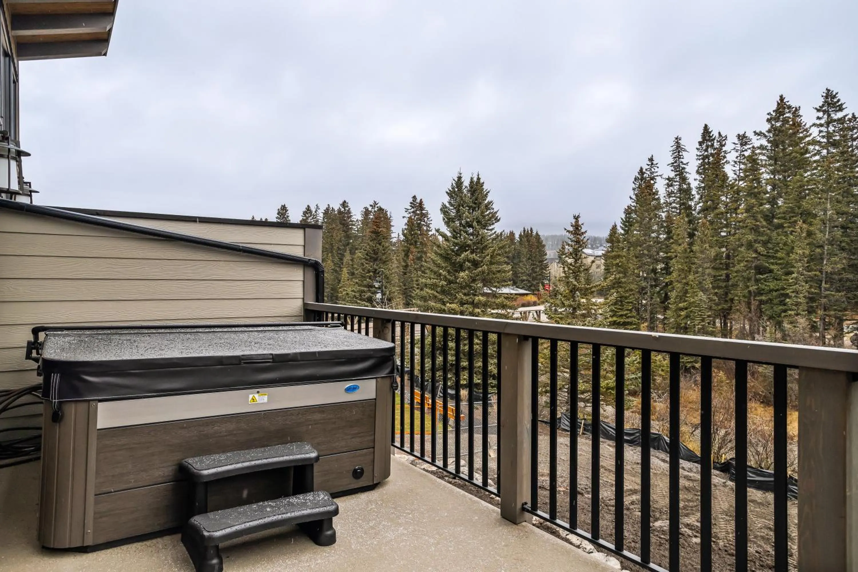 Hot Tub in Spring Creek Vacations