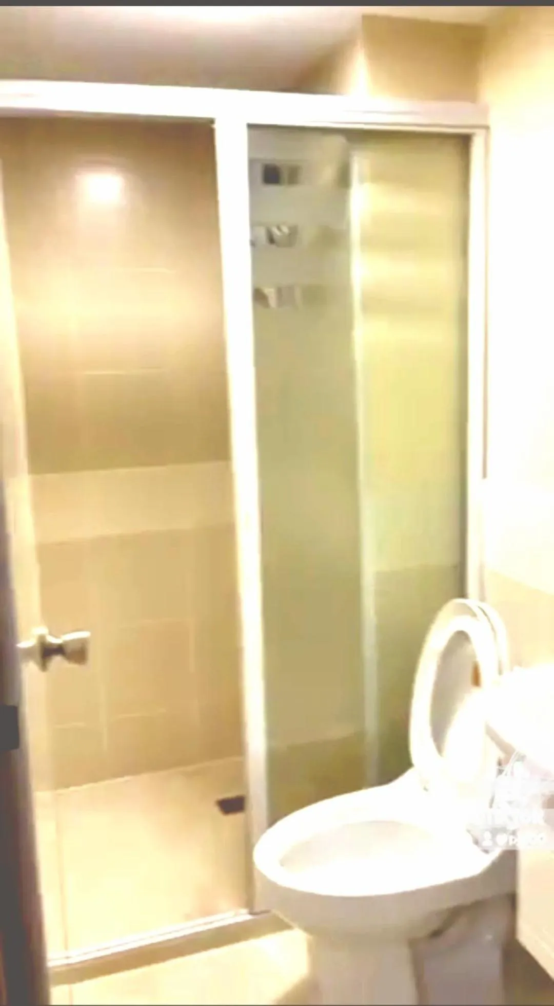 The Lancris Residences, 2 Bedrooms, 1 Bathroom, Living-room, Kitchen & Pool is Free