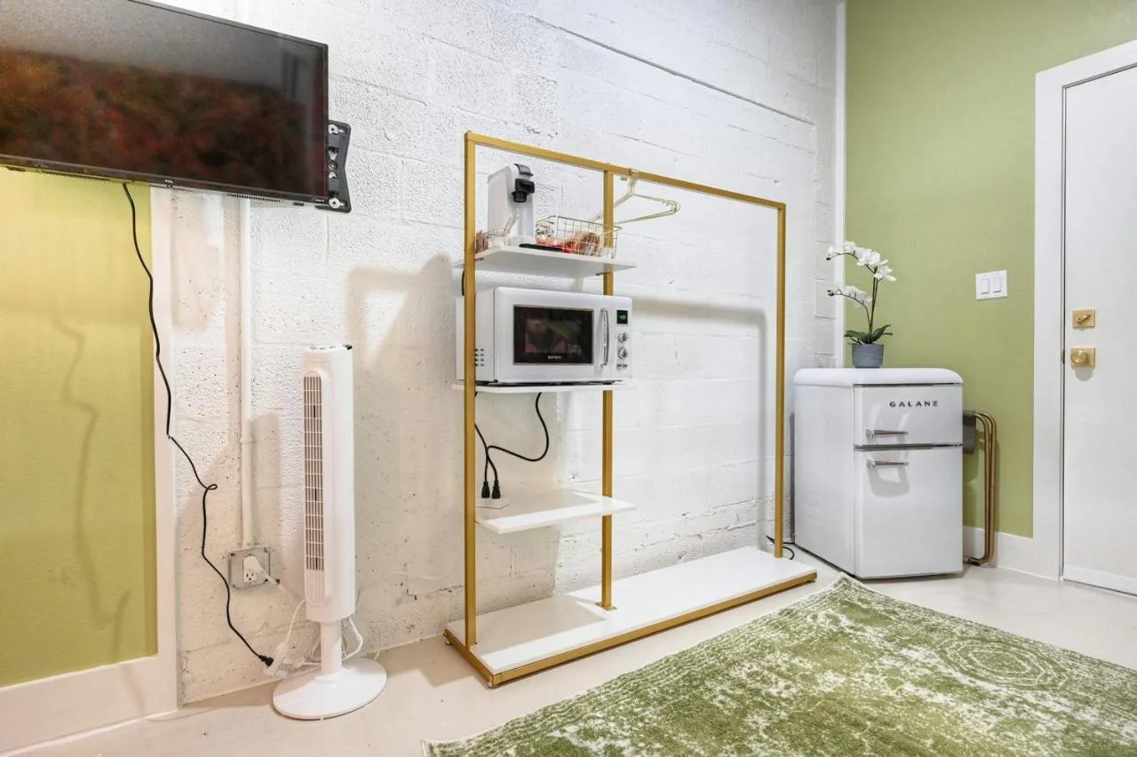 The Oleander Hotel Room 7