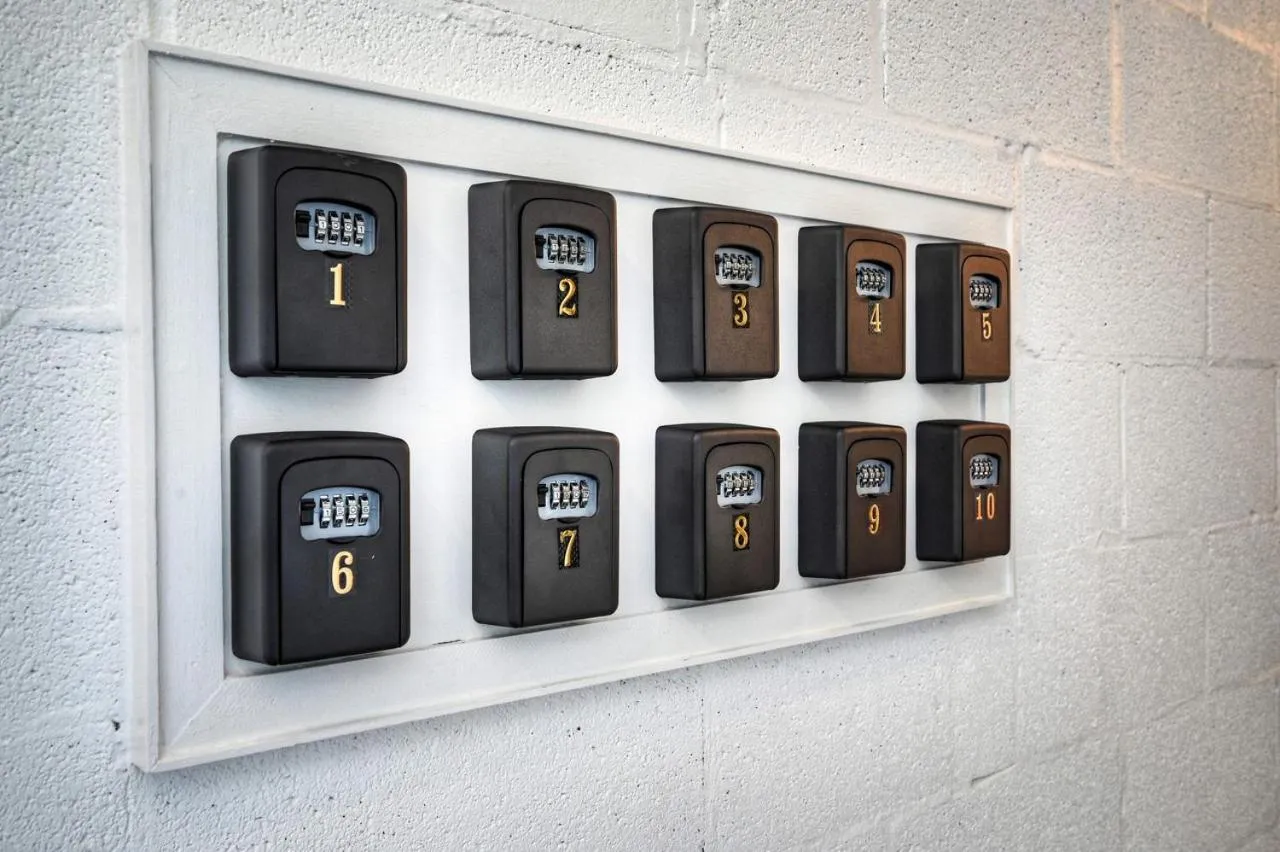 The Oleander Hotel Room 7