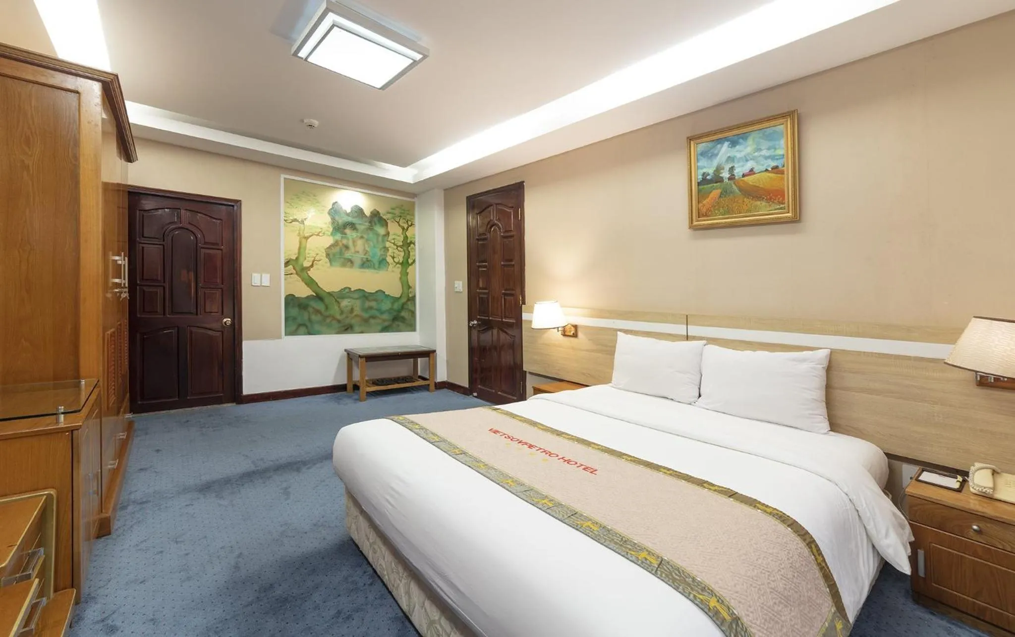 Bed in Vietsovpetro Hotel Dalat