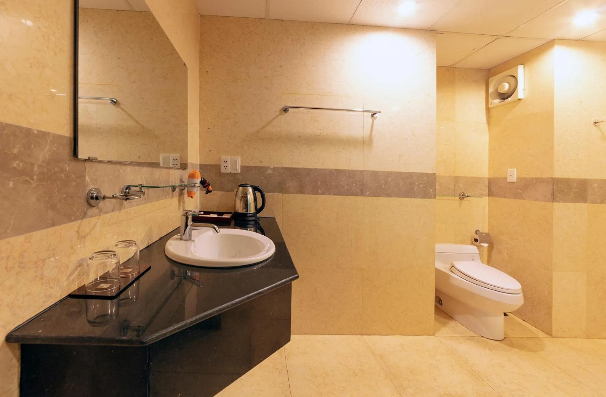 Bathroom in Vietsovpetro Hotel Dalat