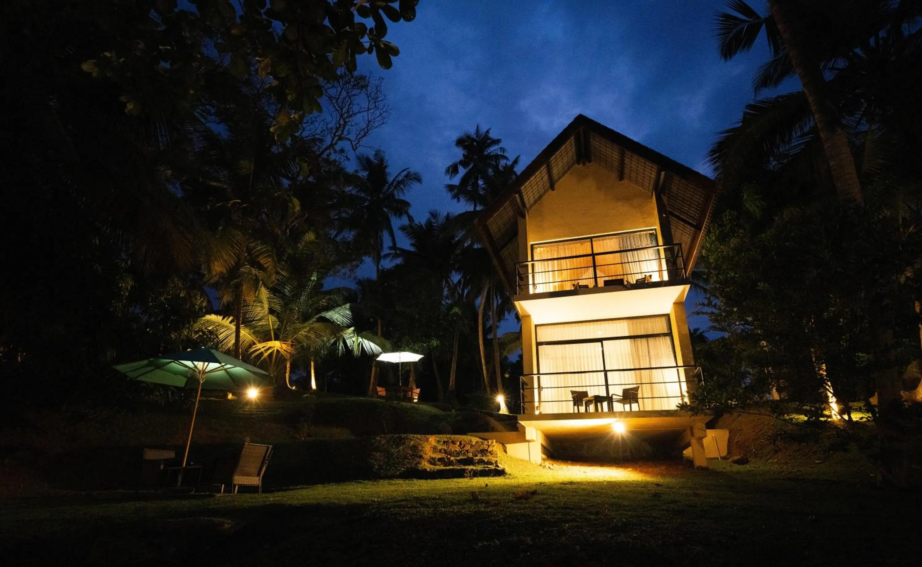 Property building in Serendipity Lake - Hikkaduwa