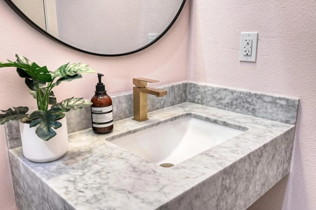 The Oleander Hotel Room 10