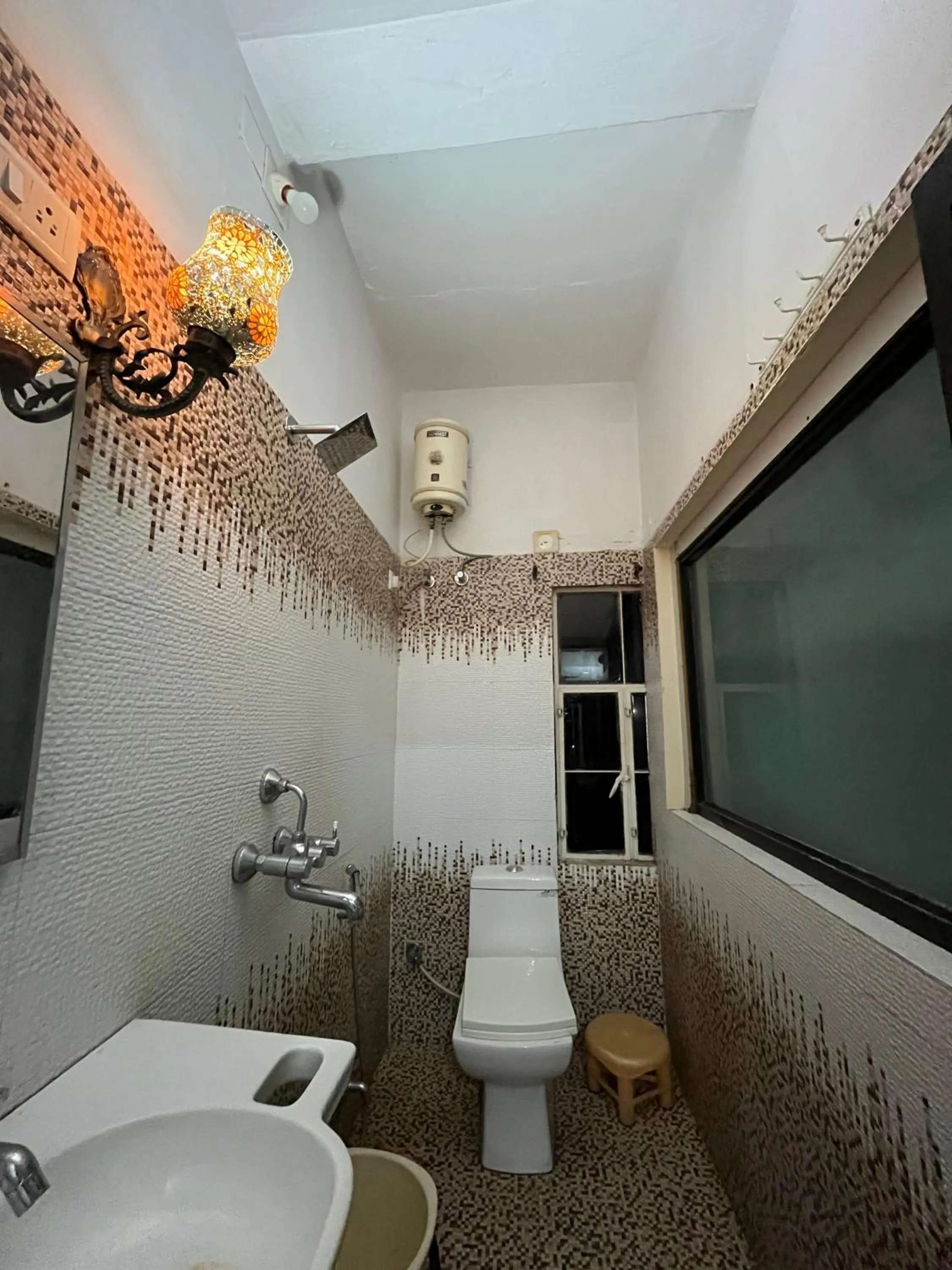 Toilet in HOTEL HANUMAN GHAT On LAKE PICHOLA