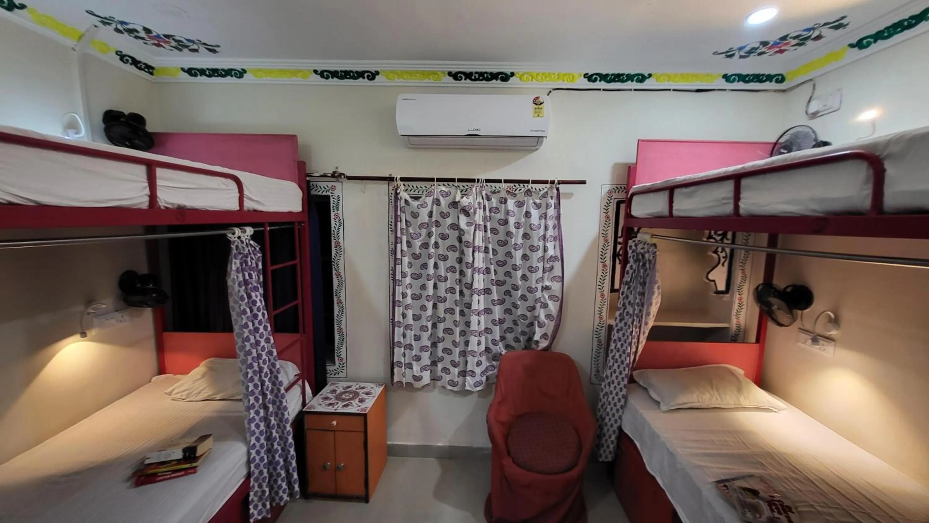 Bedroom, Bed in HOTEL HANUMAN GHAT On LAKE PICHOLA